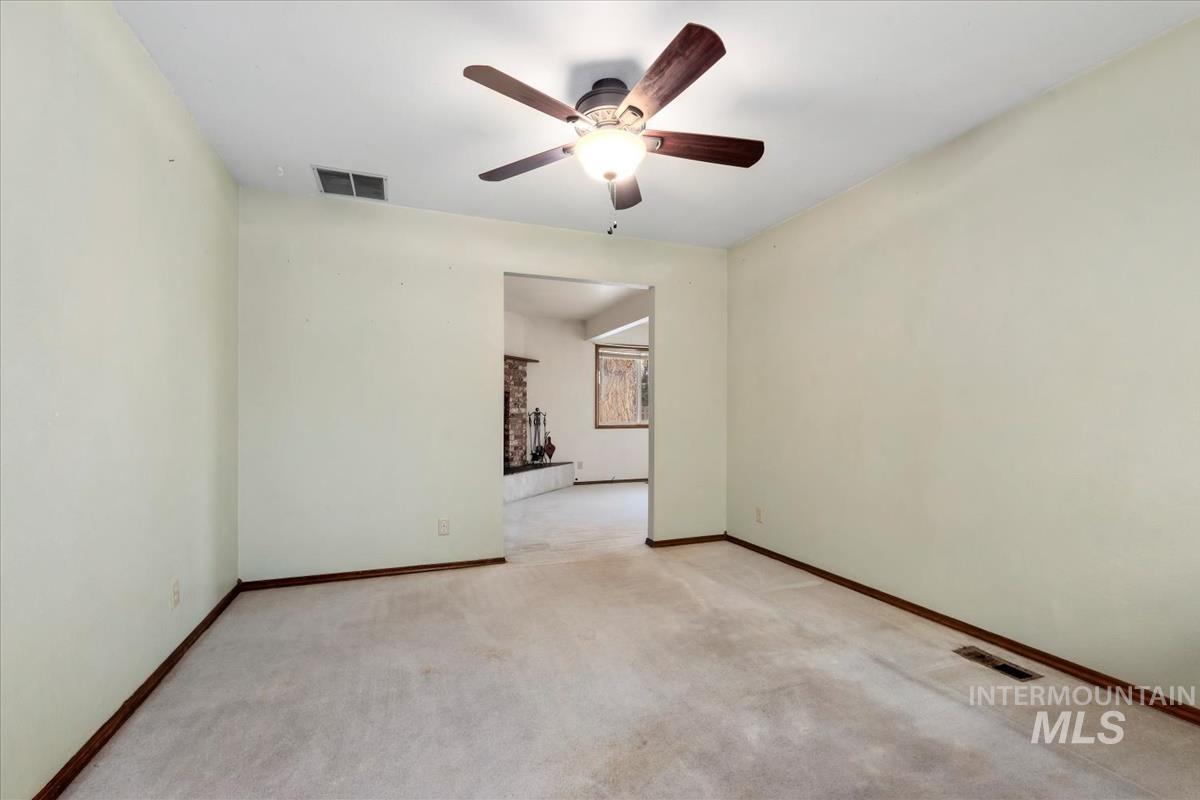 995 N 13th E., Mountain Home, Idaho 83647, 3 Bedrooms, 2 Bathrooms, Residential For Sale, Price $340,000,MLS 98971423