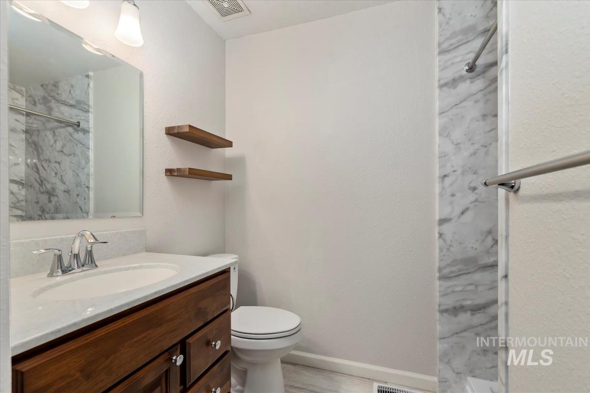 995 N 13th E., Mountain Home, Idaho 83647, 3 Bedrooms, 2 Bathrooms, Residential For Sale, Price $340,000,MLS 98971423