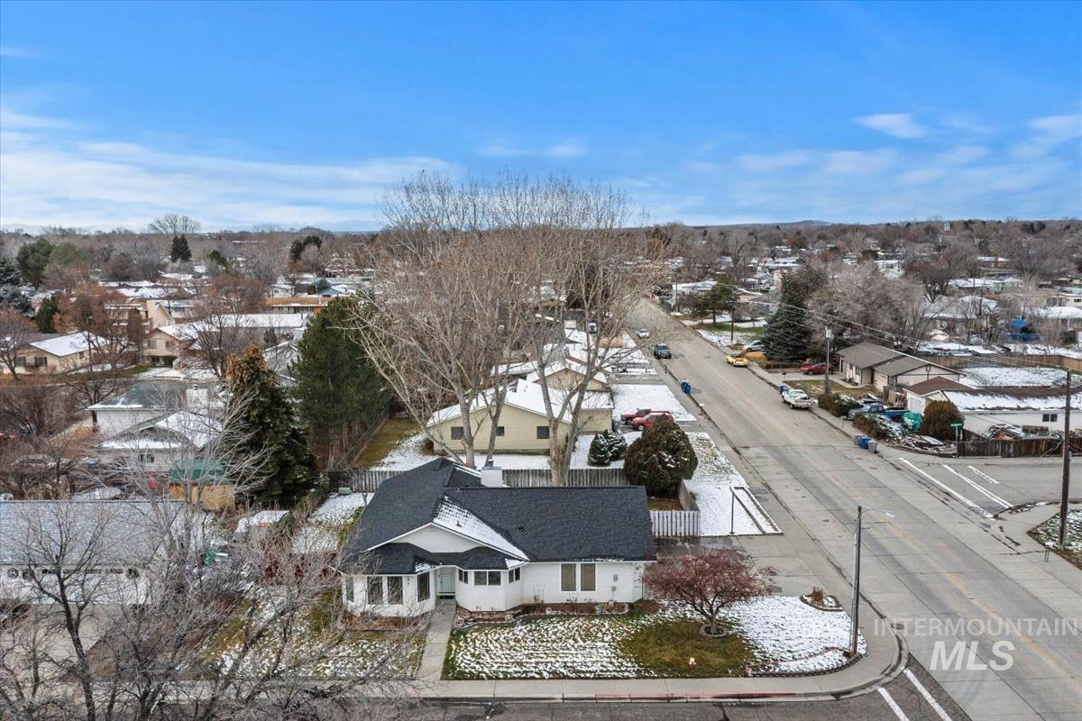 995 N 13th E., Mountain Home, Idaho 83647, 3 Bedrooms, 2 Bathrooms, Residential For Sale, Price $340,000,MLS 98971423