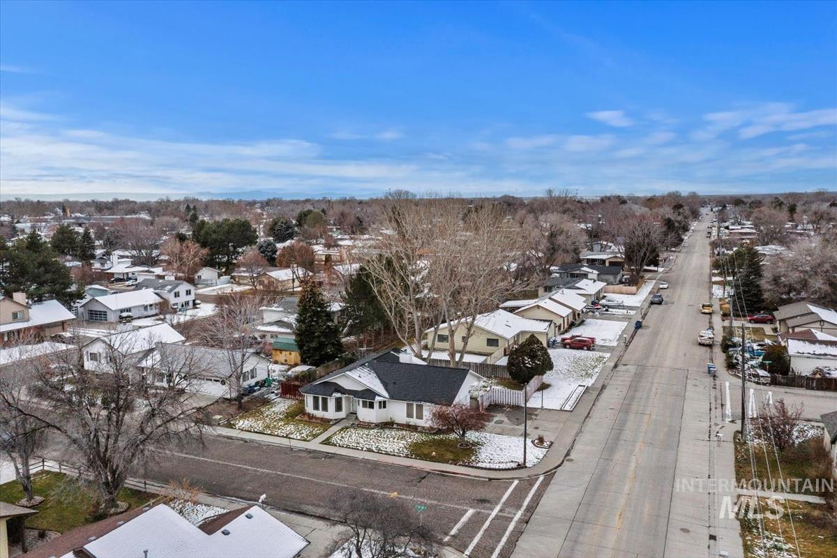 995 N 13th E., Mountain Home, Idaho 83647, 3 Bedrooms, 2 Bathrooms, Residential For Sale, Price $340,000,MLS 98971423