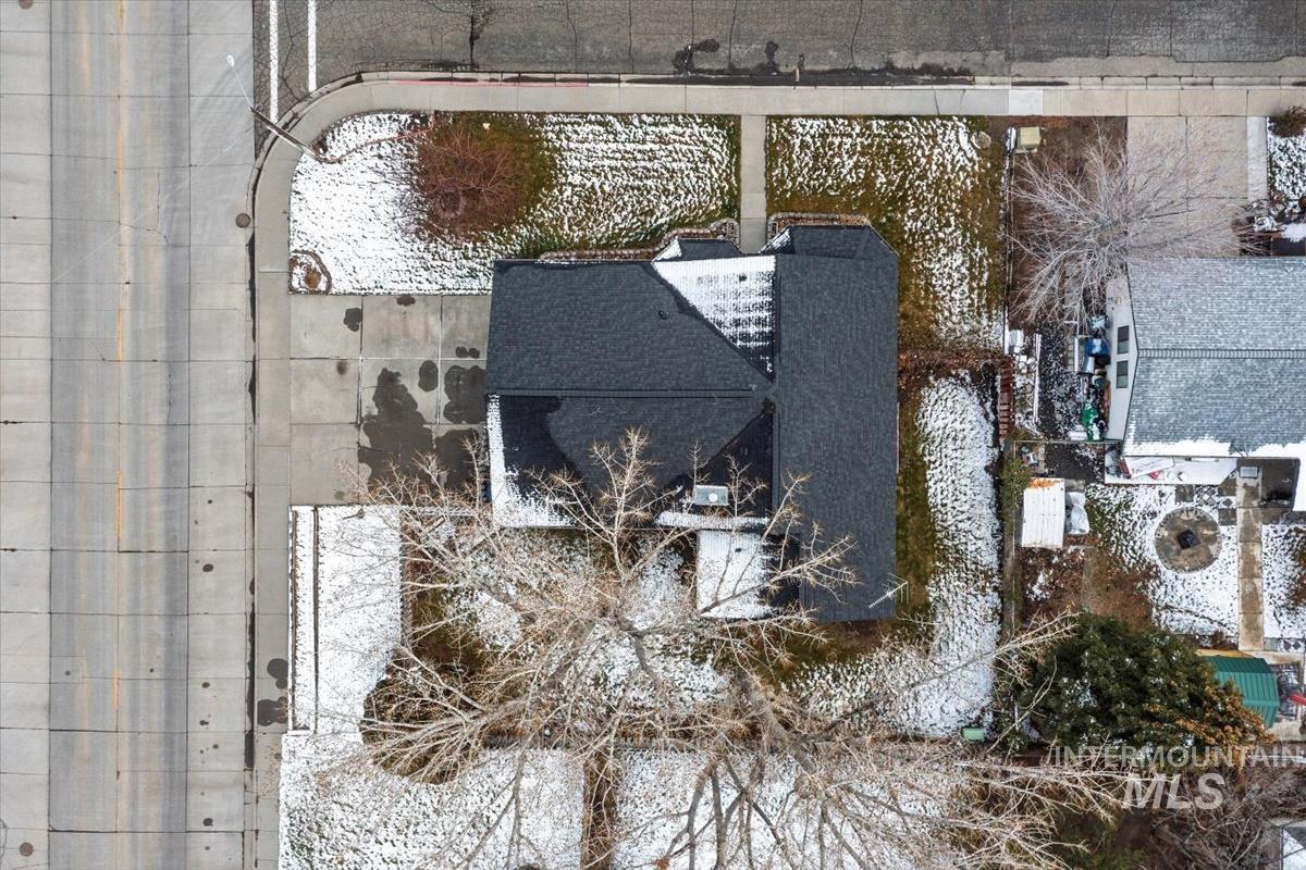 995 N 13th E., Mountain Home, Idaho 83647, 3 Bedrooms, 2 Bathrooms, Residential For Sale, Price $340,000,MLS 98971423