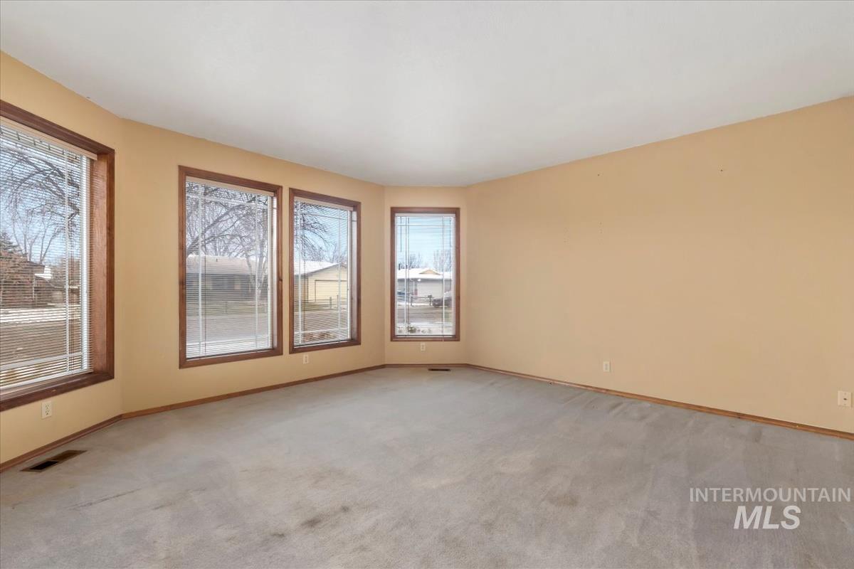 995 N 13th E., Mountain Home, Idaho 83647, 3 Bedrooms, 2 Bathrooms, Residential For Sale, Price $340,000,MLS 98971423