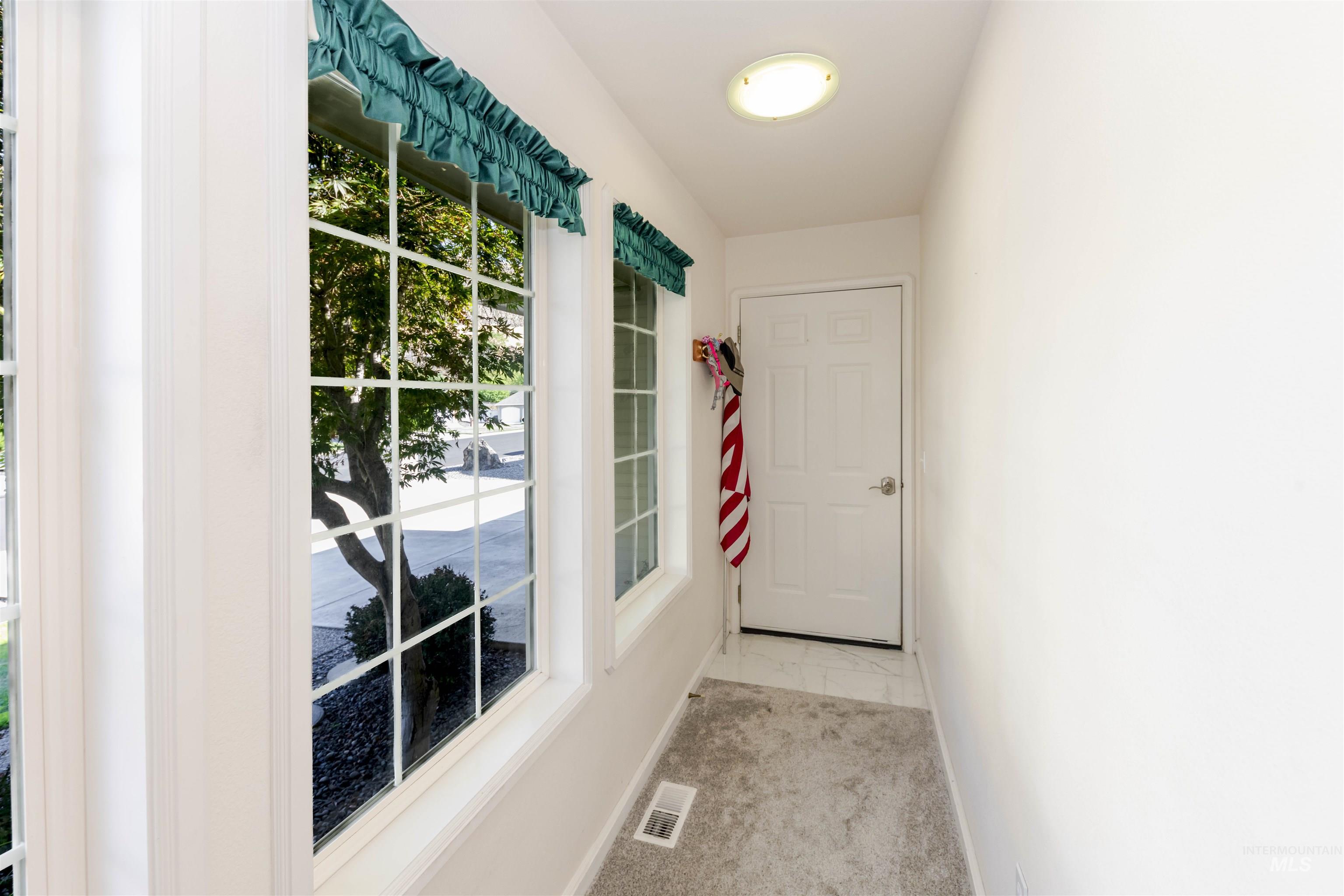 331 Reservoir Dr, Lewiston, Idaho 83501, 4 Bedrooms, 3 Bathrooms, Residential For Sale, Price $550,000,MLS 98971424