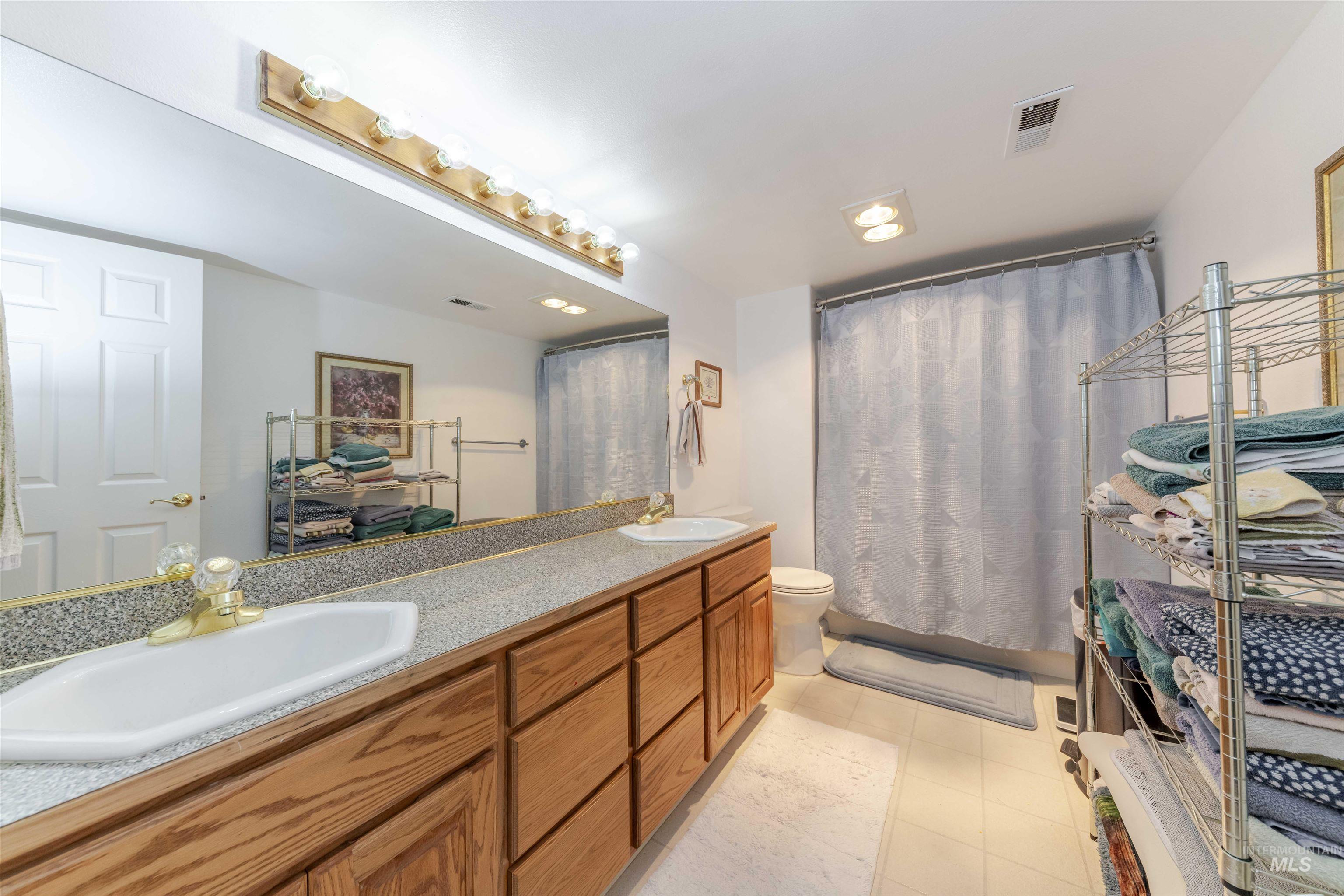 331 Reservoir Dr, Lewiston, Idaho 83501, 4 Bedrooms, 3 Bathrooms, Residential For Sale, Price $550,000,MLS 98971424