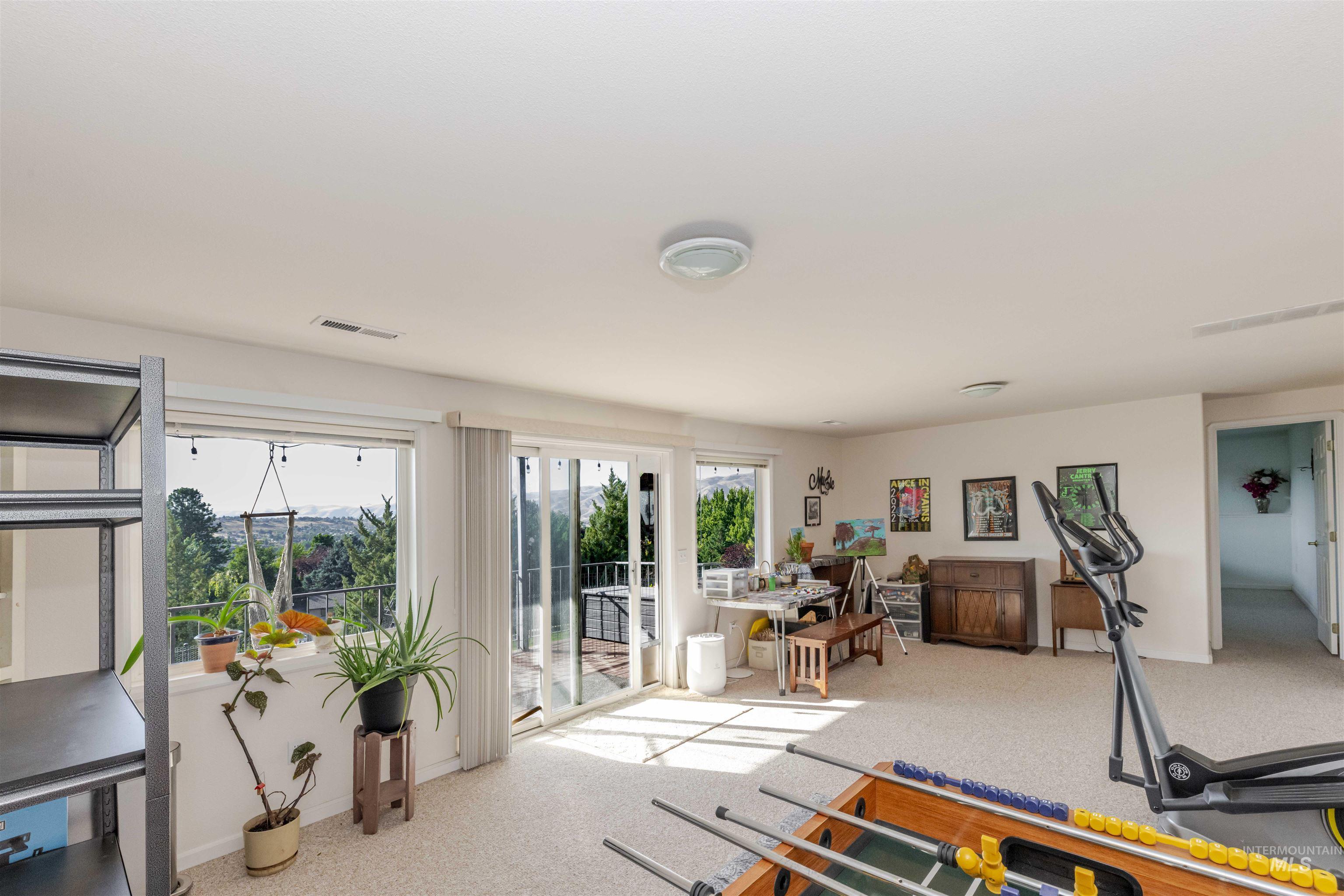 331 Reservoir Dr, Lewiston, Idaho 83501, 4 Bedrooms, 3 Bathrooms, Residential For Sale, Price $550,000,MLS 98971424