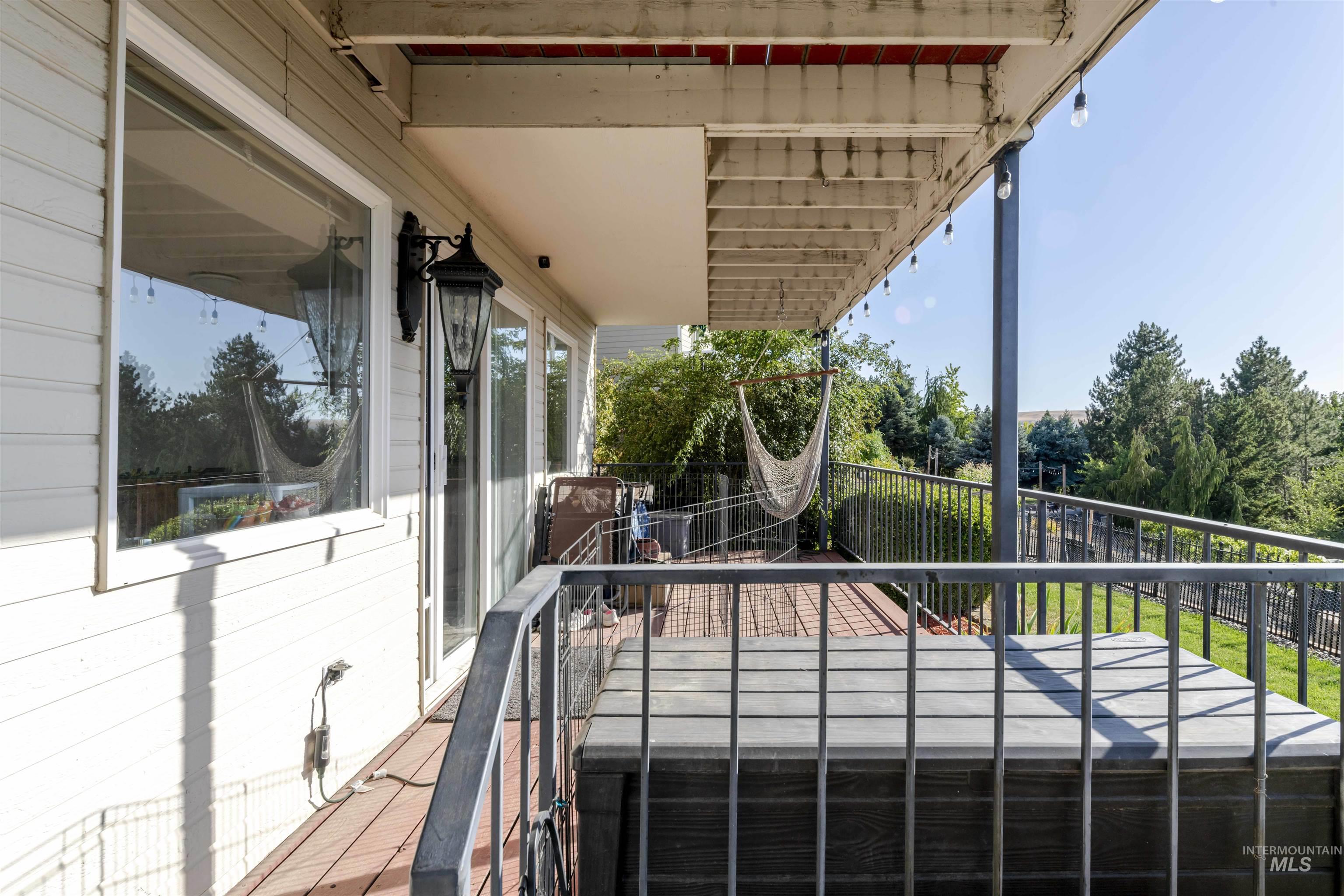 331 Reservoir Dr, Lewiston, Idaho 83501, 4 Bedrooms, 3 Bathrooms, Residential For Sale, Price $550,000,MLS 98971424