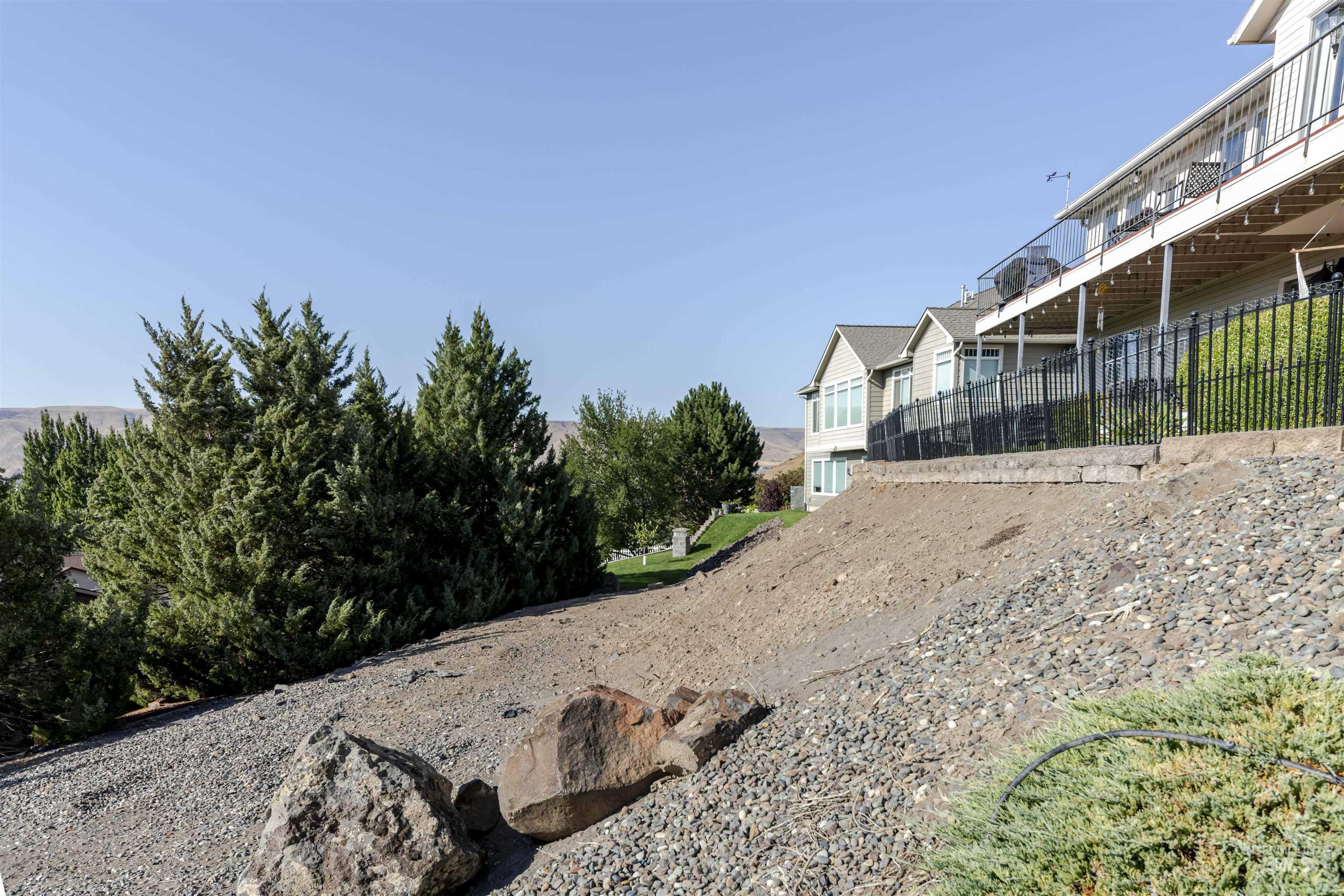 331 Reservoir Dr, Lewiston, Idaho 83501, 4 Bedrooms, 3 Bathrooms, Residential For Sale, Price $550,000,MLS 98971424