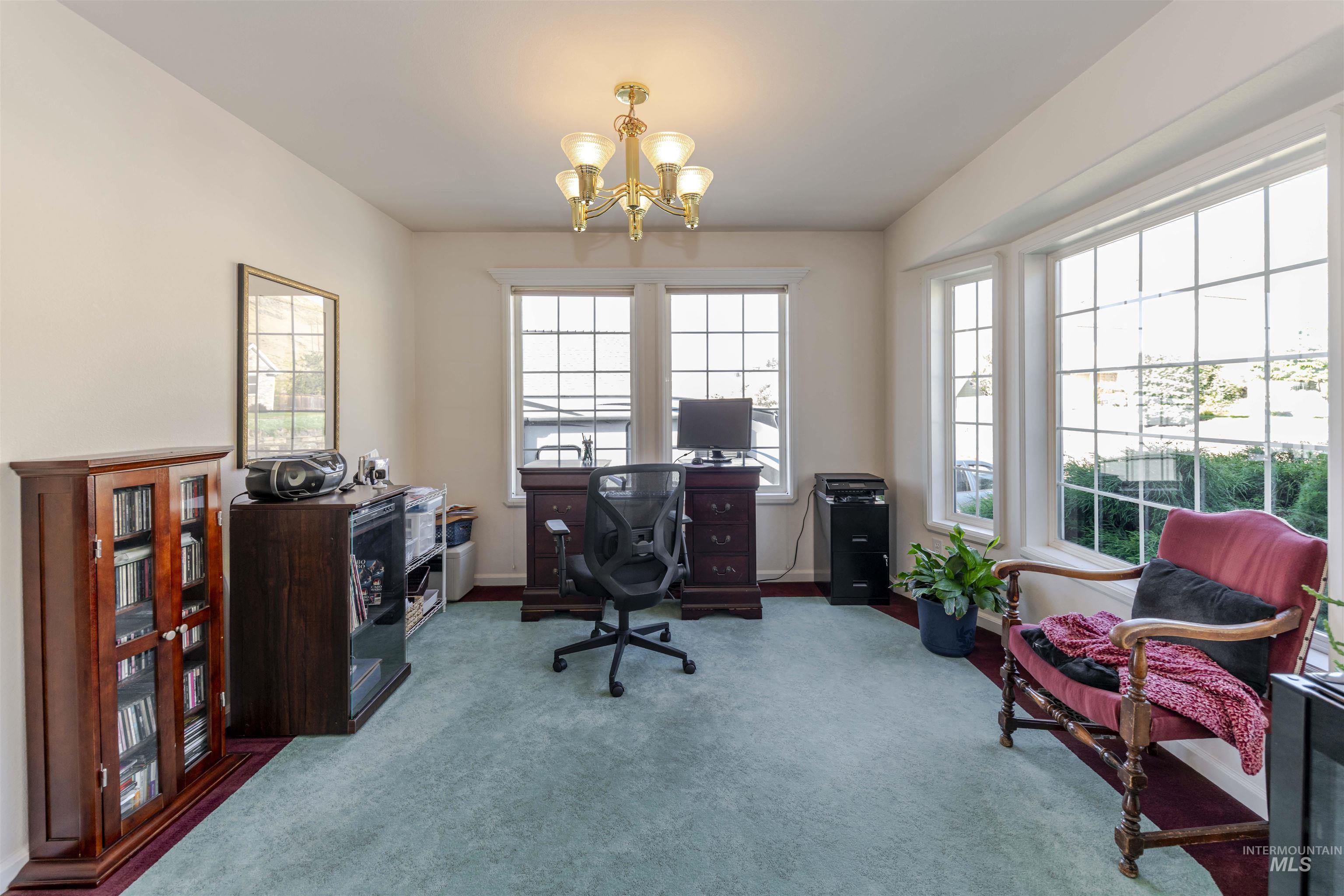 331 Reservoir Dr, Lewiston, Idaho 83501, 4 Bedrooms, 3 Bathrooms, Residential For Sale, Price $550,000,MLS 98971424