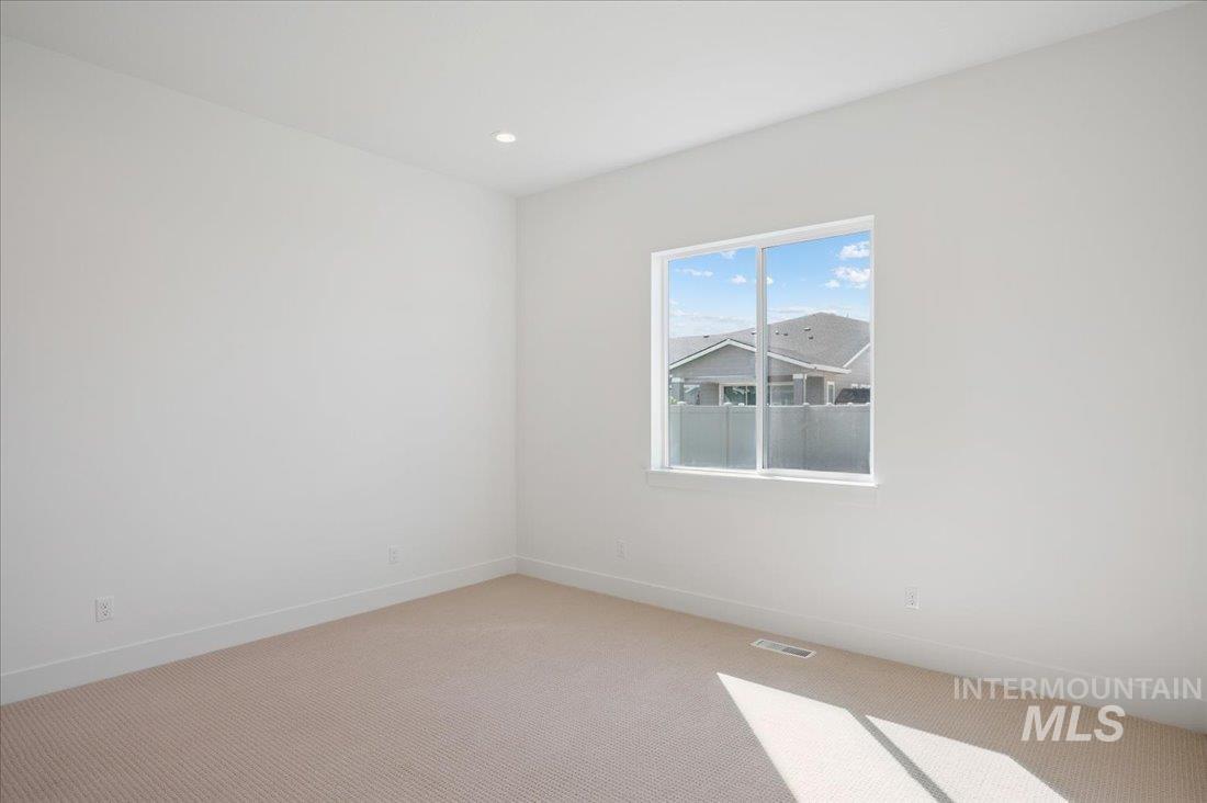 5641 N Christian Ave, Meridian, Idaho 83646, 3 Bedrooms, 2.5 Bathrooms, Residential For Sale, Price $649,000,MLS 98971428