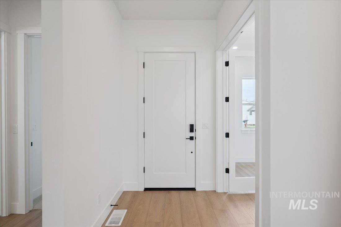 5641 N Christian Ave, Meridian, Idaho 83646, 3 Bedrooms, 2.5 Bathrooms, Residential For Sale, Price $649,000,MLS 98971428