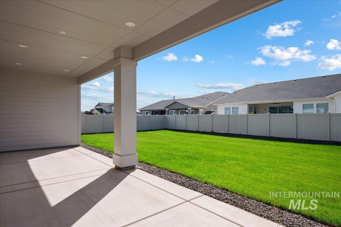 5641 N Christian Ave, Meridian, Idaho 83646, 3 Bedrooms, 2.5 Bathrooms, Residential For Sale, Price $649,000,MLS 98971428