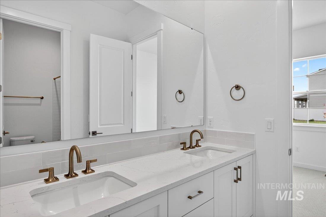 8539 S Country Wind Ave, Meridian, Idaho 83642, 3 Bedrooms, 2.5 Bathrooms, Residential For Sale, Price $619,000,MLS 98971431