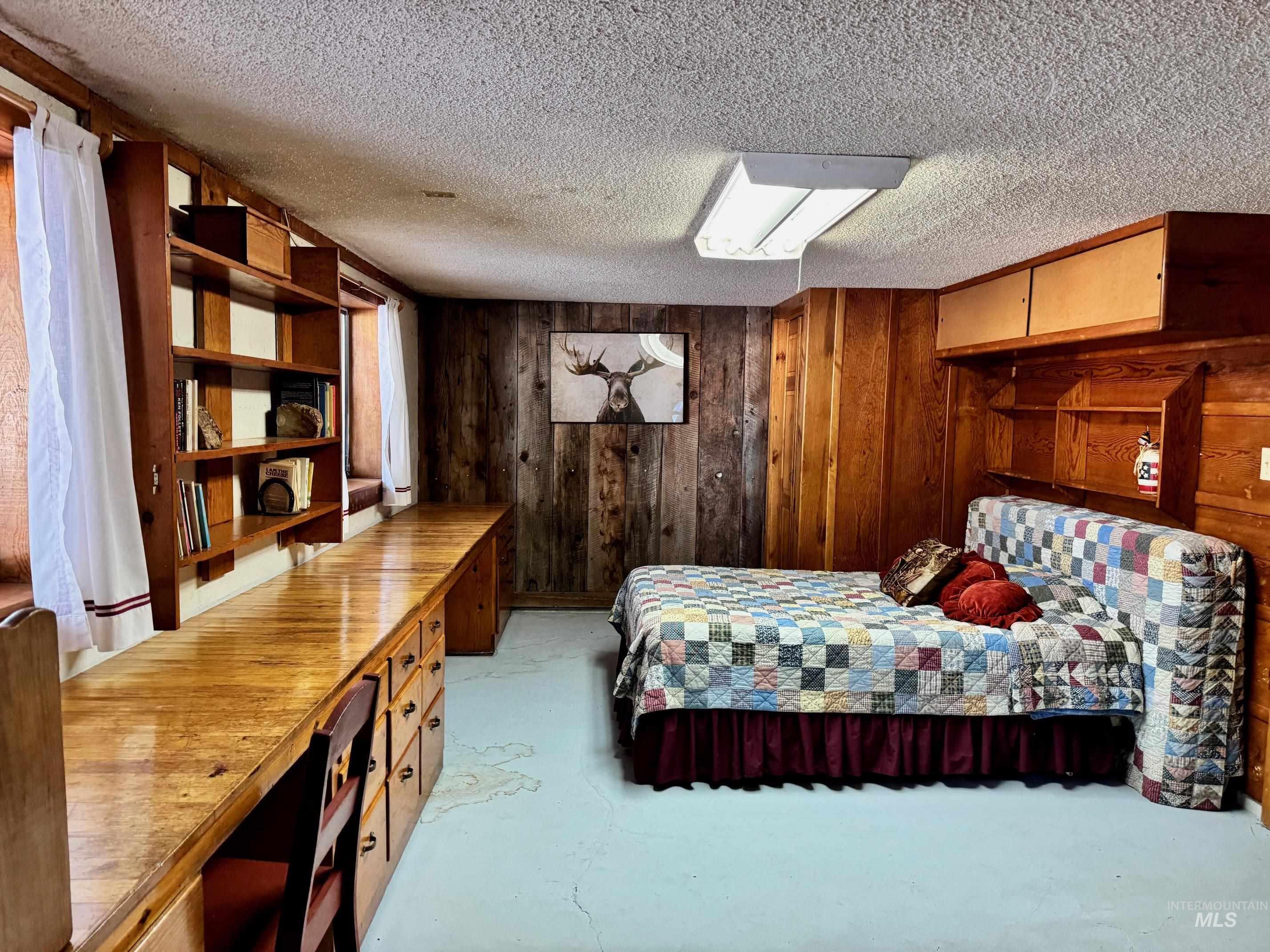 798 and 806 High Valley Rd, High Valley, Idaho 83611, 4 Bedrooms, 2 Bathrooms, Residential For Sale, Price $1,175,000,MLS 98971432