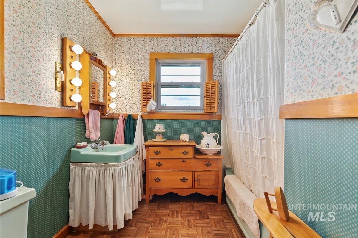 798 & 806 High Valley Rd, High Valley, Idaho 83611, 4 Bedrooms, 2 Bathrooms, Residential For Sale, Price $695,000,MLS 98971433