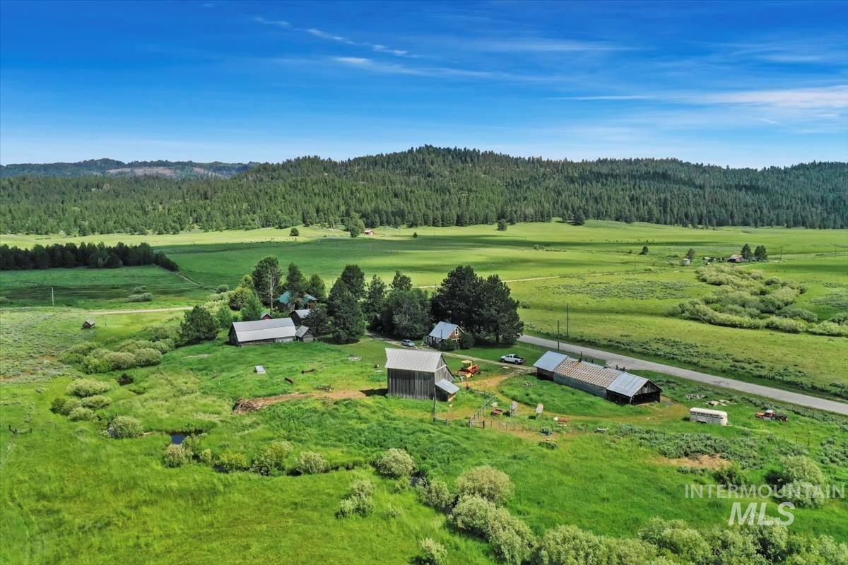 798 & 806 High Valley Rd, High Valley, Idaho 83611, 4 Bedrooms, 2 Bathrooms, Residential For Sale, Price $695,000,MLS 98971433