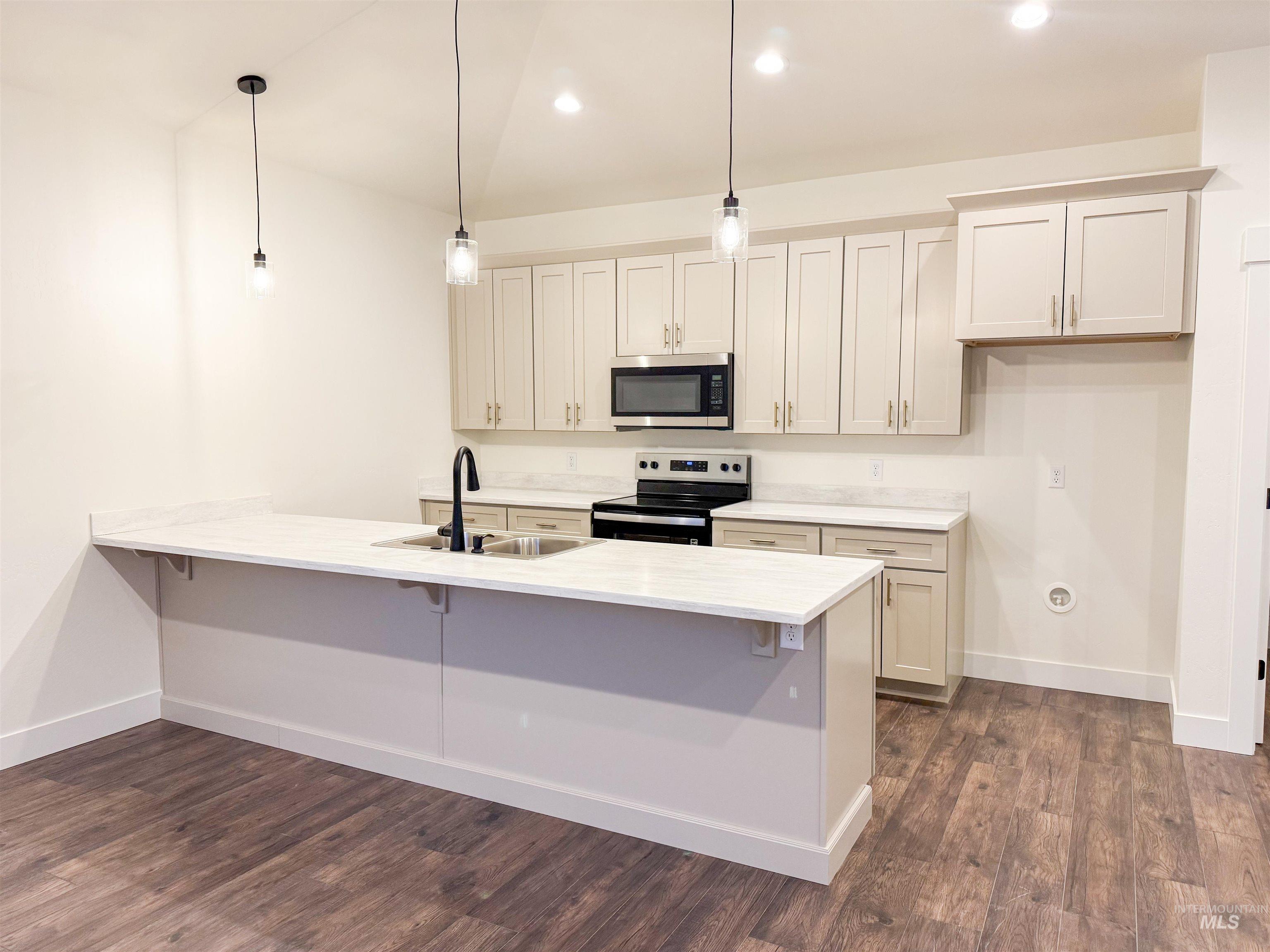 225 Whitman St, Albion, Idaho 83311, 3 Bedrooms, 2 Bathrooms, Residential For Sale, Price $363,500,MLS 98971439