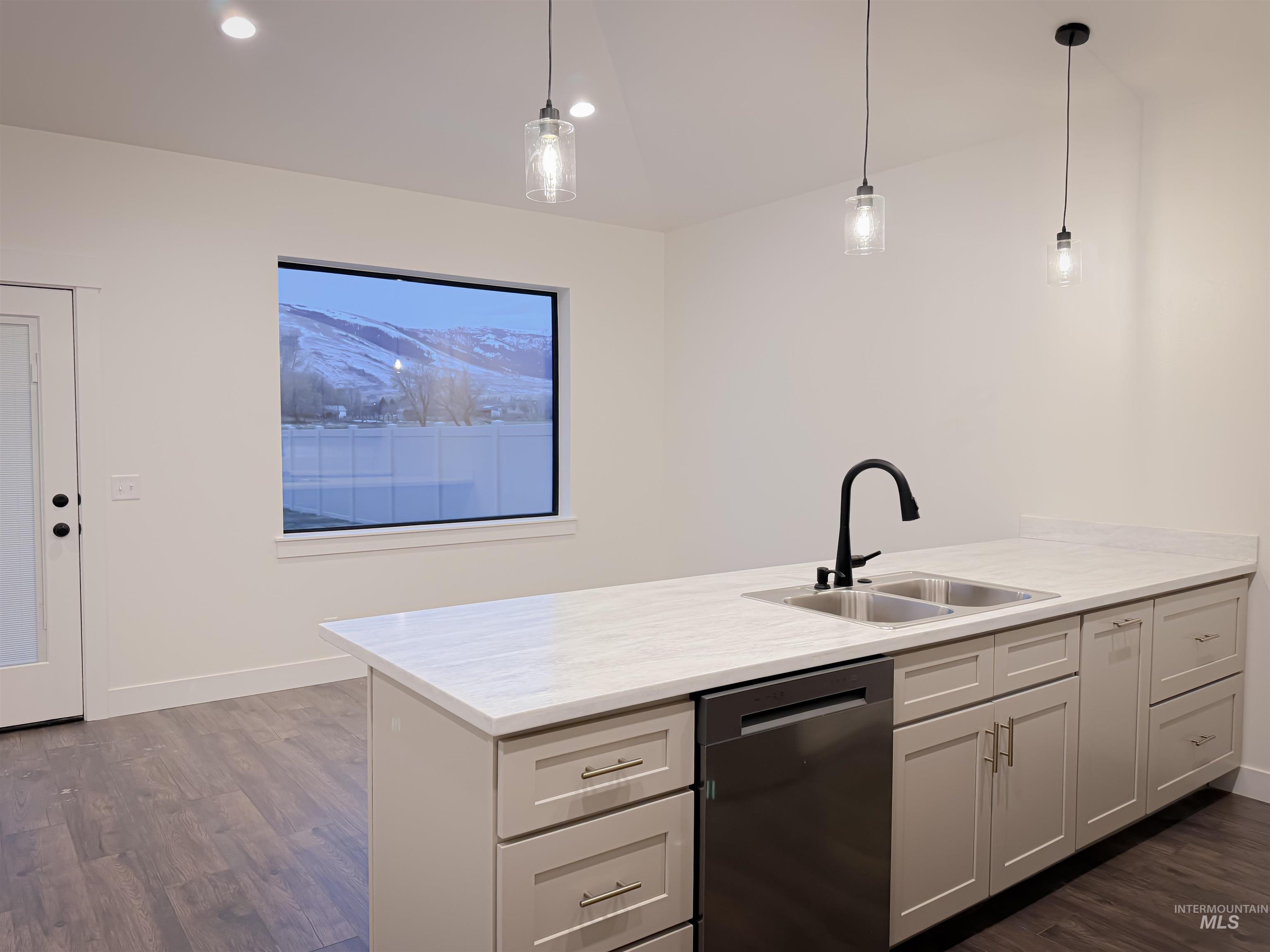 225 Whitman St, Albion, Idaho 83311, 3 Bedrooms, 2 Bathrooms, Residential For Sale, Price $363,500,MLS 98971439