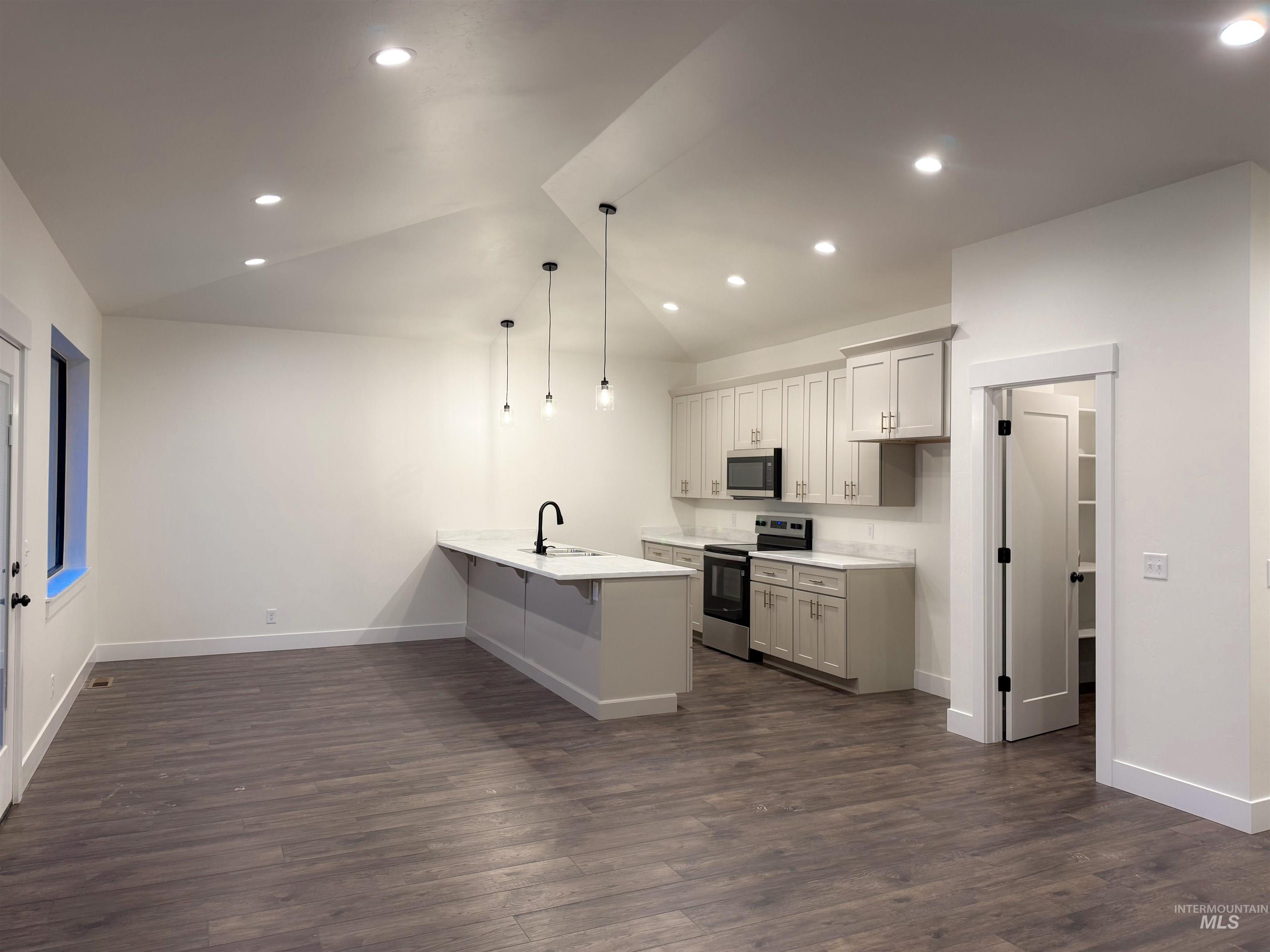 225 Whitman St, Albion, Idaho 83311, 3 Bedrooms, 2 Bathrooms, Residential For Sale, Price $363,500,MLS 98971439