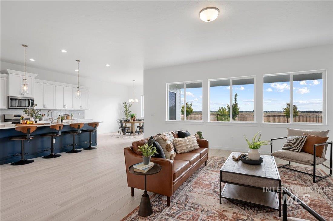 1120 W Switchgrass Dr., Meridian, Idaho 83642, 4 Bedrooms, 3 Bathrooms, Residential For Sale, Price $684,000,MLS 98971441