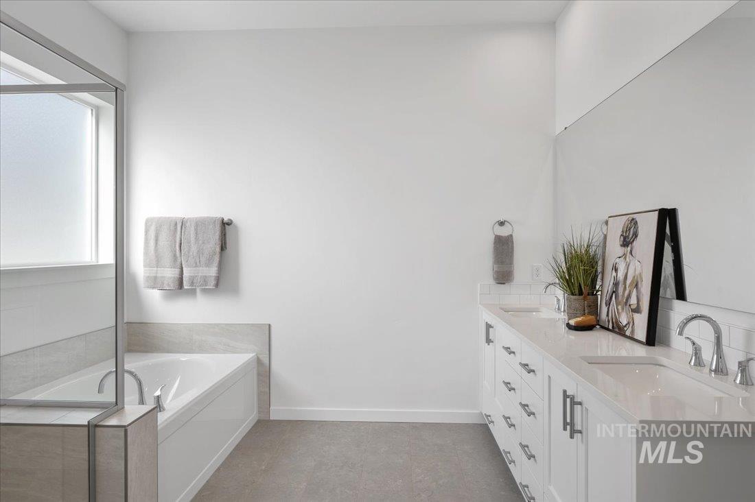 1120 W Switchgrass Dr., Meridian, Idaho 83642, 4 Bedrooms, 3 Bathrooms, Residential For Sale, Price $684,000,MLS 98971441