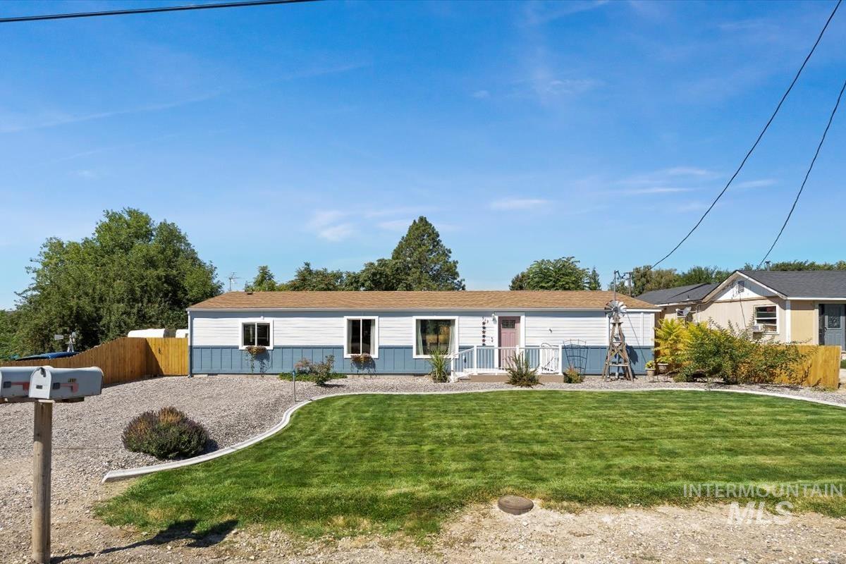 513 Randolph, Melba, Idaho 83641, 3 Bedrooms, 2 Bathrooms, Residential For Sale, Price $290,000,MLS 98971442