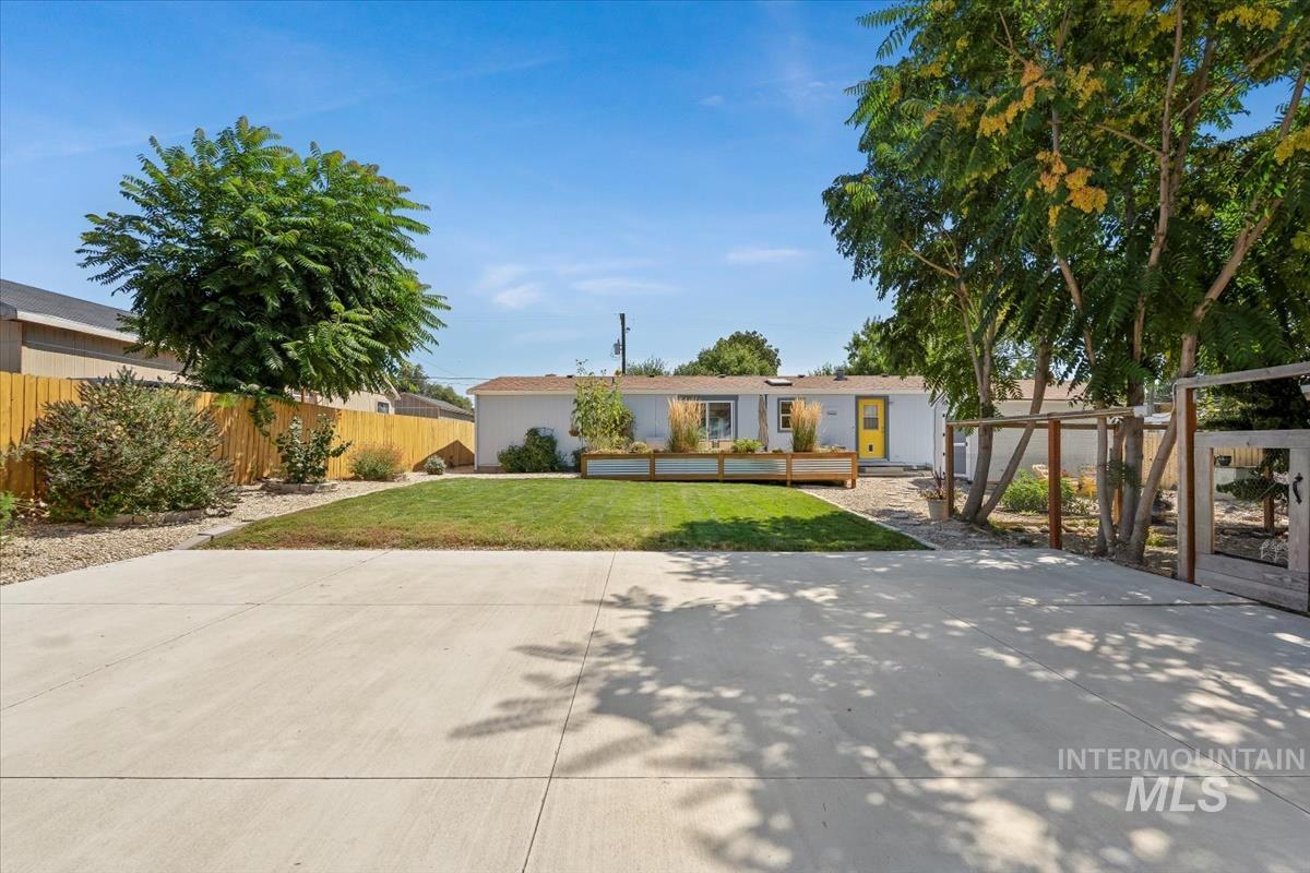 513 Randolph, Melba, Idaho 83641, 3 Bedrooms, 2 Bathrooms, Residential For Sale, Price $290,000,MLS 98971442