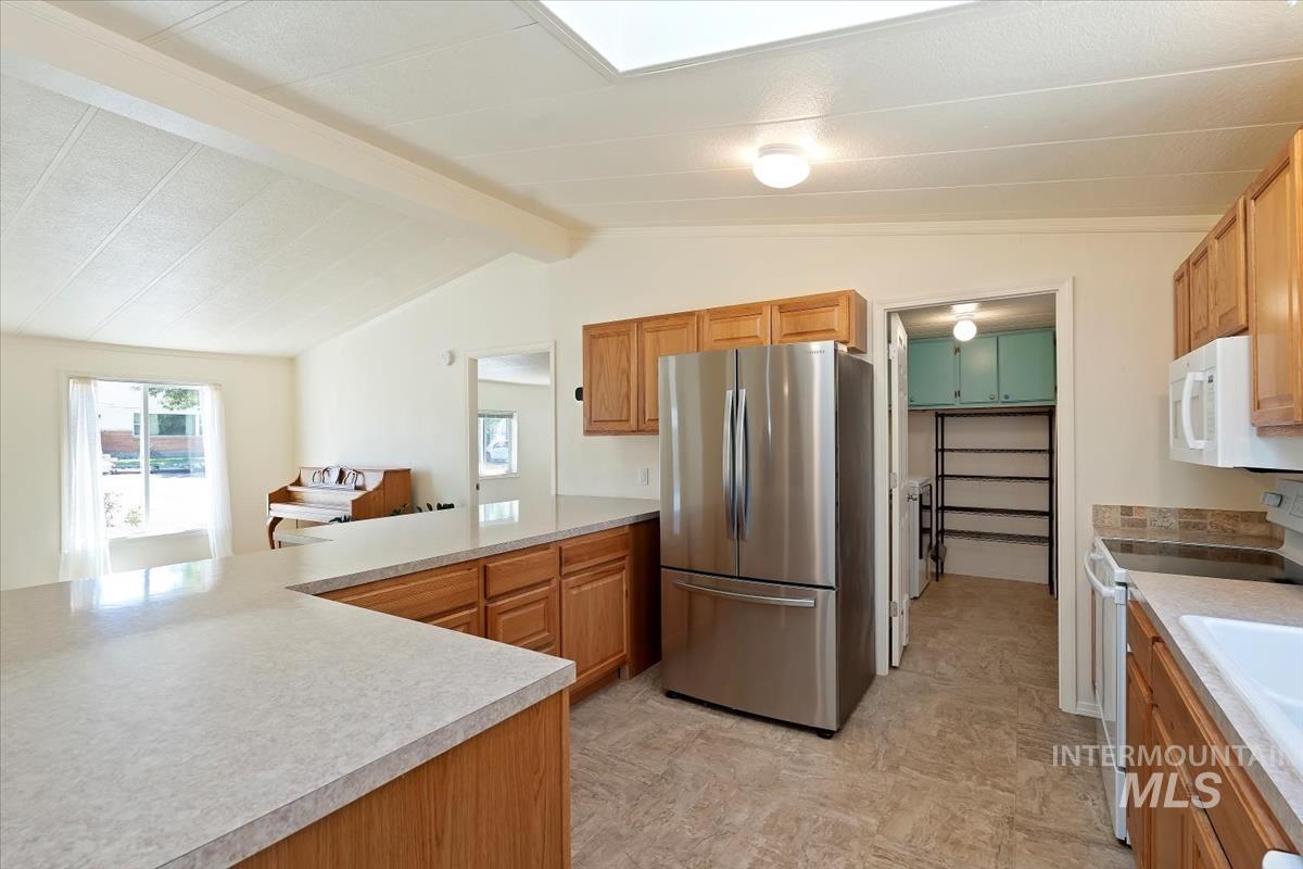 513 Randolph, Melba, Idaho 83641, 3 Bedrooms, 2 Bathrooms, Residential For Sale, Price $290,000,MLS 98971442