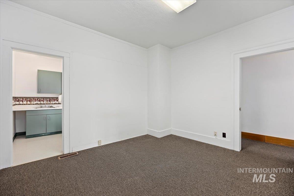 708 Shoshone St, Twin Falls, Idaho 83301, Business/Commercial For Sale, Price $475,000,MLS 98971443