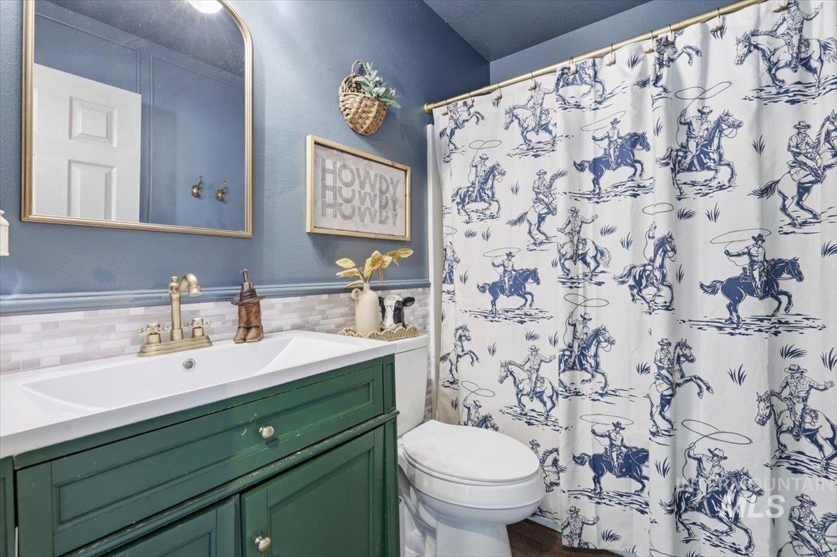 157 E Bay Owl, Kuna, Idaho 83634, 3 Bedrooms, 2 Bathrooms, Residential For Sale, Price $397,000,MLS 98971444