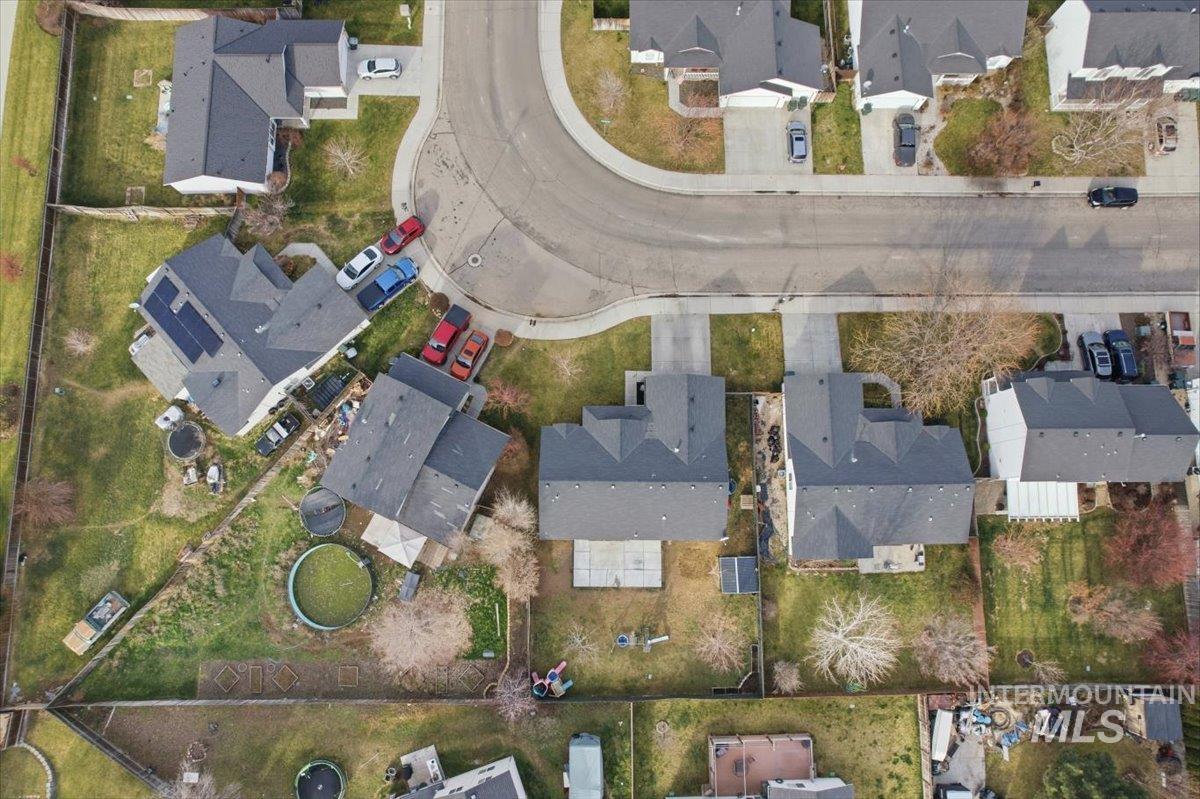 157 E Bay Owl, Kuna, Idaho 83634, 3 Bedrooms, 2 Bathrooms, Residential For Sale, Price $397,000,MLS 98971444