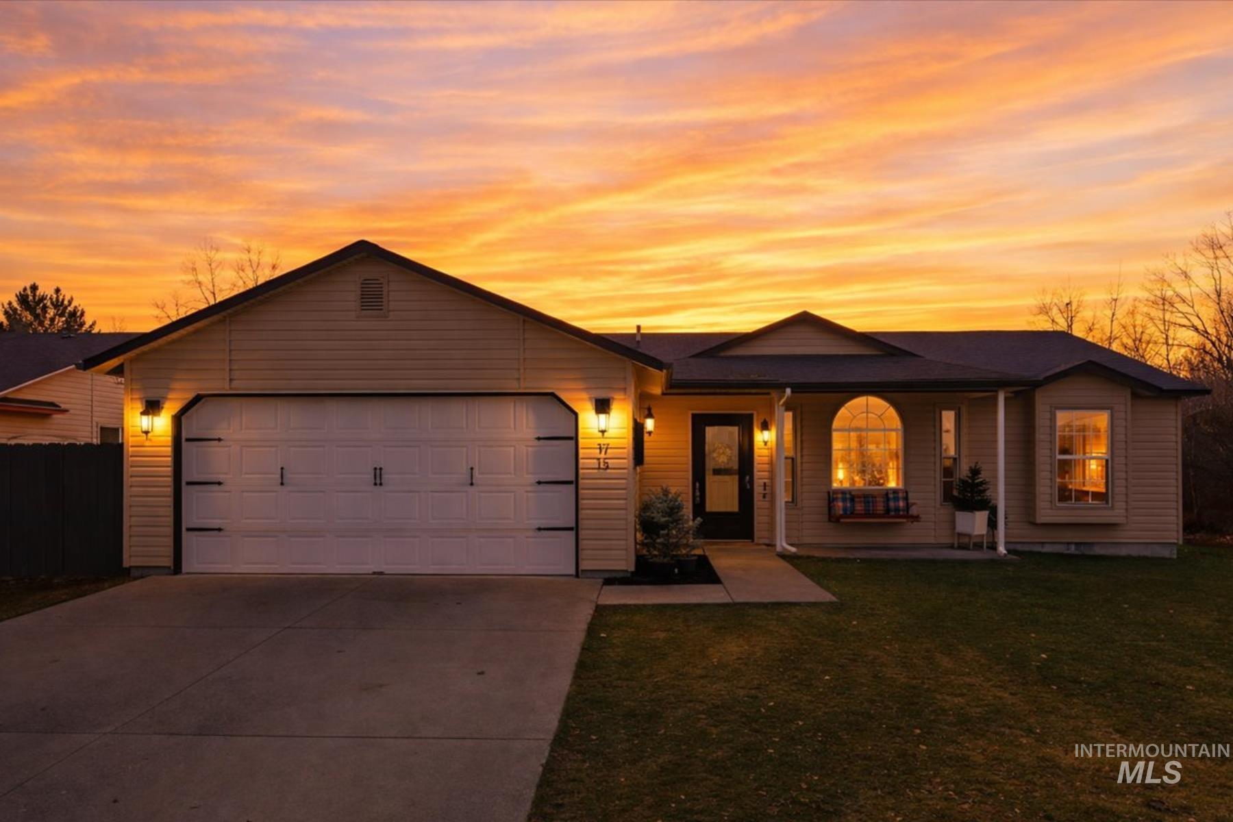 157 E Bay Owl, Kuna, Idaho 83634, 3 Bedrooms, 2 Bathrooms, Residential For Sale, Price $397,000,MLS 98971444