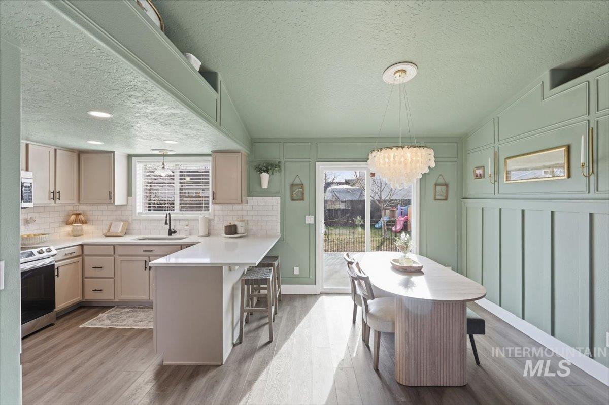 157 E Bay Owl, Kuna, Idaho 83634, 3 Bedrooms, 2 Bathrooms, Residential For Sale, Price $397,000,MLS 98971444