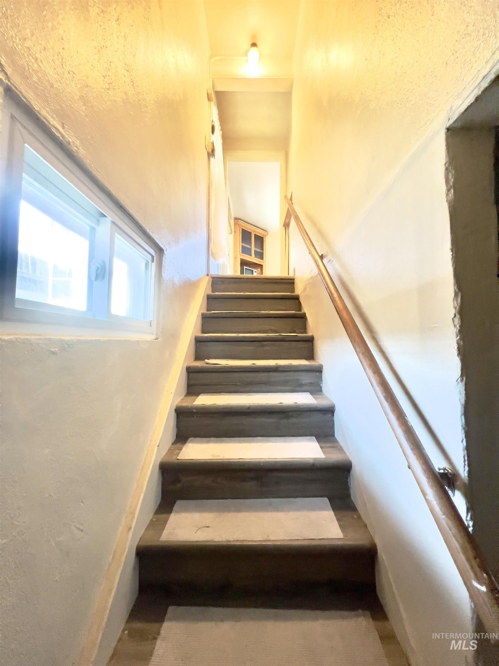 427 W 6th Ave, Jerome, Idaho 83338, 2 Bedrooms, 2 Bathrooms, Residential For Sale, Price $289,000,MLS 98971445