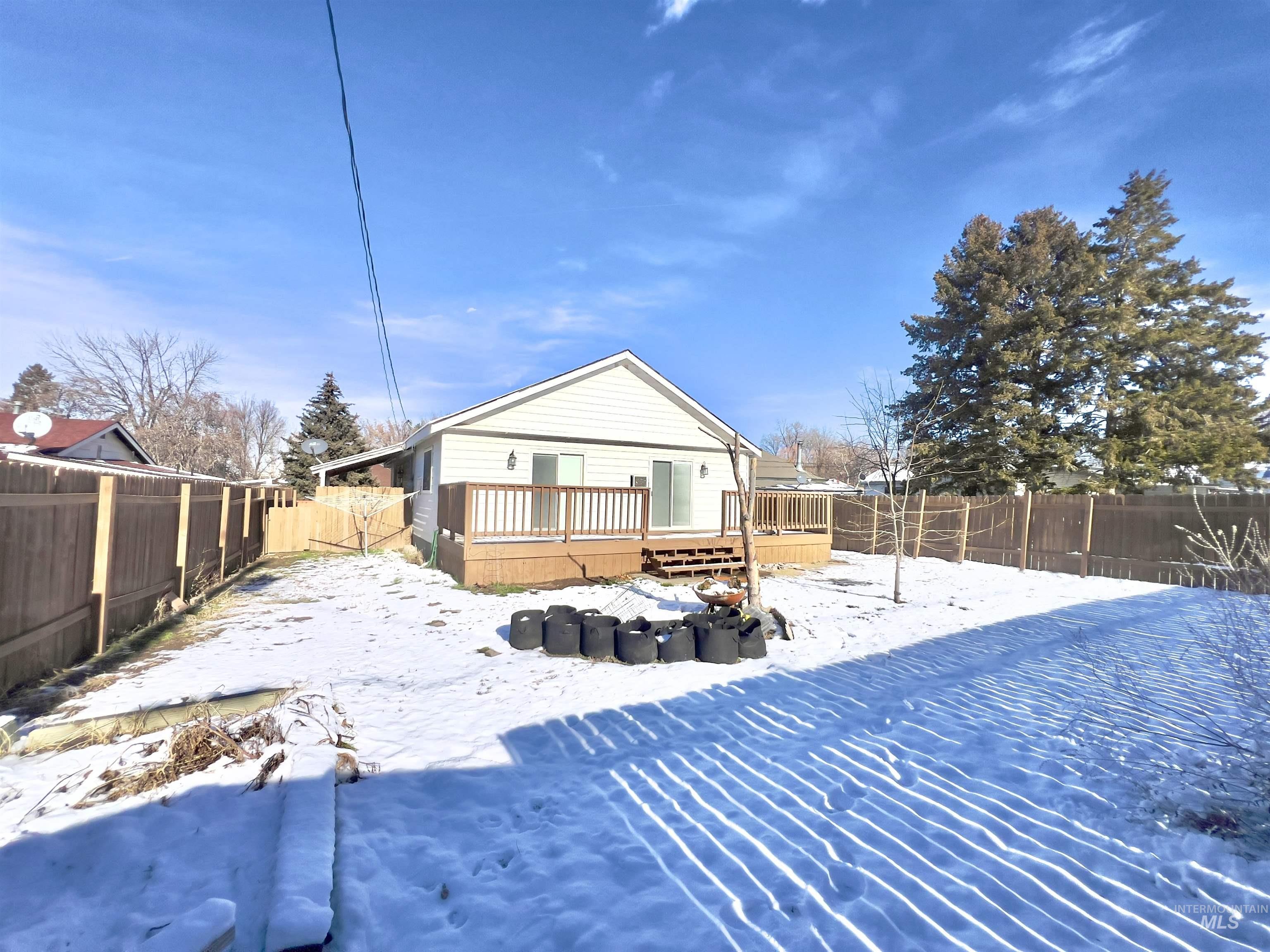 427 W 6th Ave, Jerome, Idaho 83338, 2 Bedrooms, 2 Bathrooms, Residential For Sale, Price $289,000,MLS 98971445