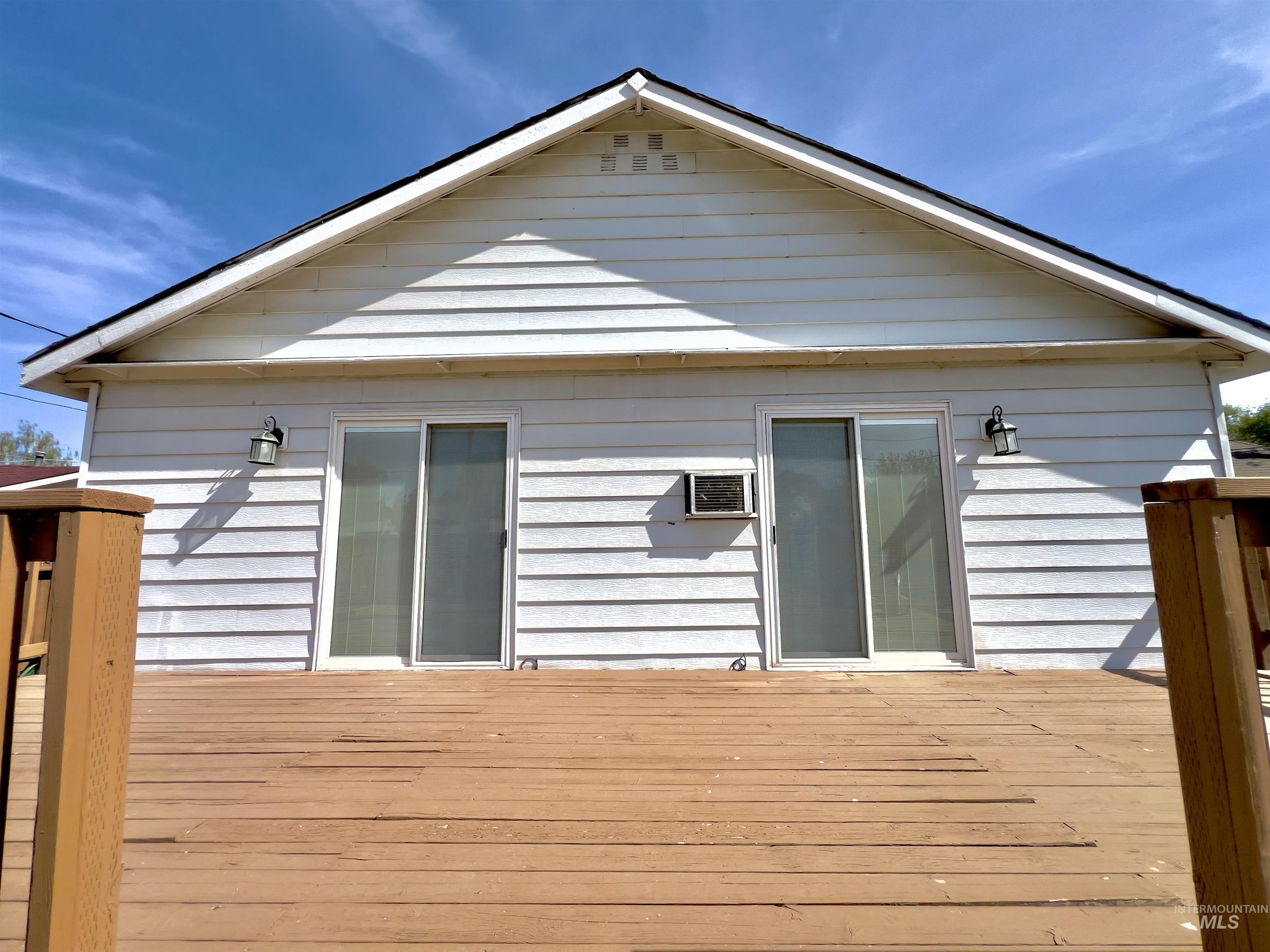 427 W 6th Ave, Jerome, Idaho 83338, 2 Bedrooms, 2 Bathrooms, Residential For Sale, Price $275,000,MLS 98971445