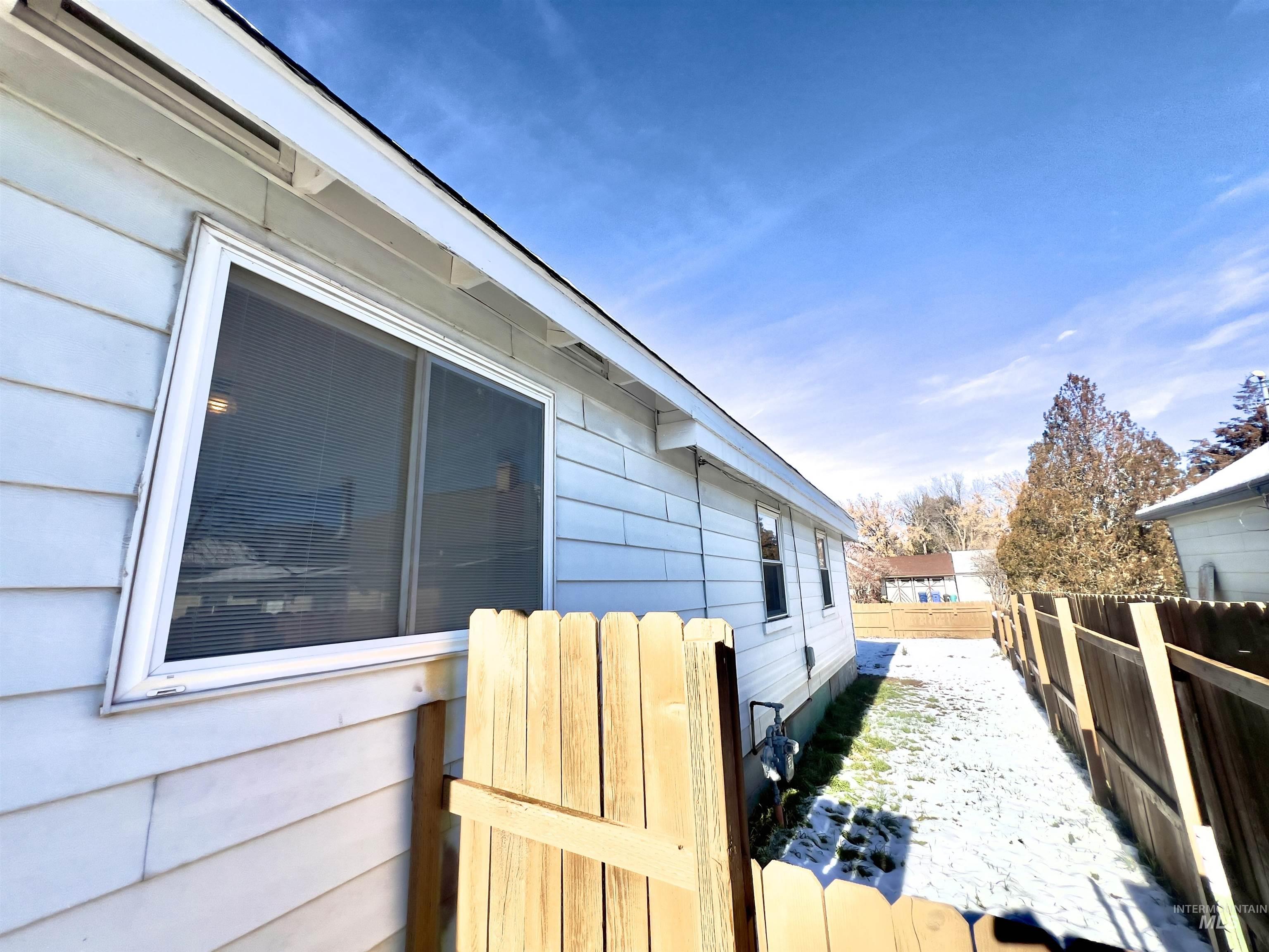 427 W 6th Ave, Jerome, Idaho 83338, 2 Bedrooms, 2 Bathrooms, Residential For Sale, Price $289,000,MLS 98971445