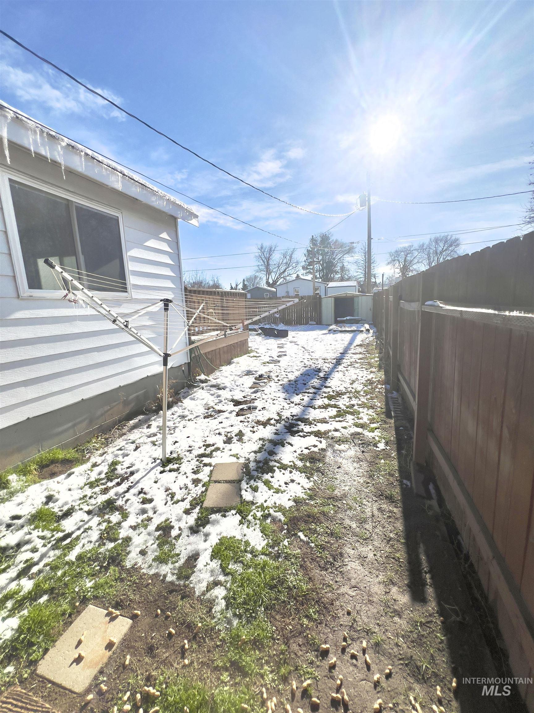 427 W 6th Ave, Jerome, Idaho 83338, 2 Bedrooms, 2 Bathrooms, Residential For Sale, Price $289,000,MLS 98971445