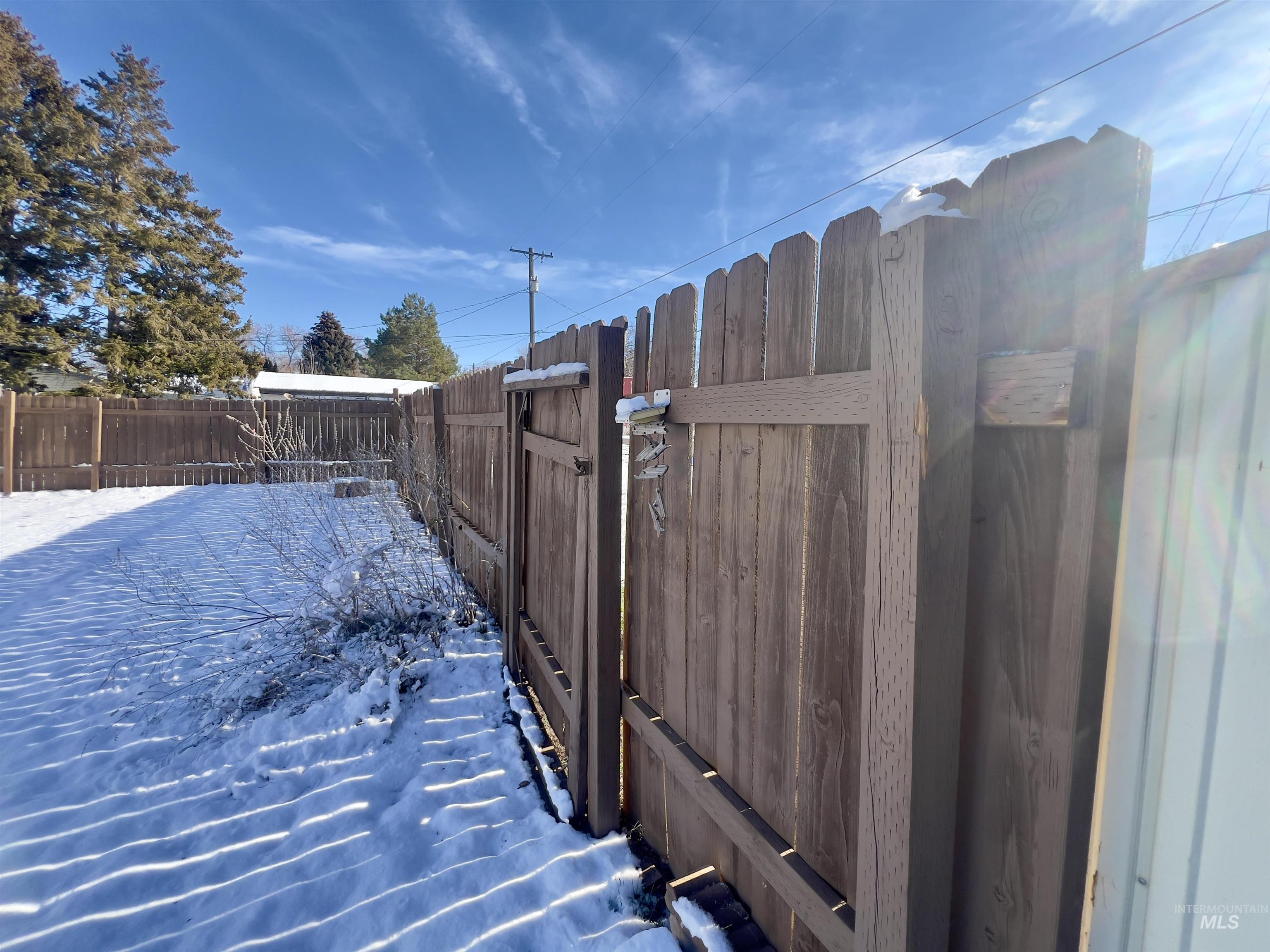 427 W 6th Ave, Jerome, Idaho 83338, 2 Bedrooms, 2 Bathrooms, Residential For Sale, Price $289,000,MLS 98971445