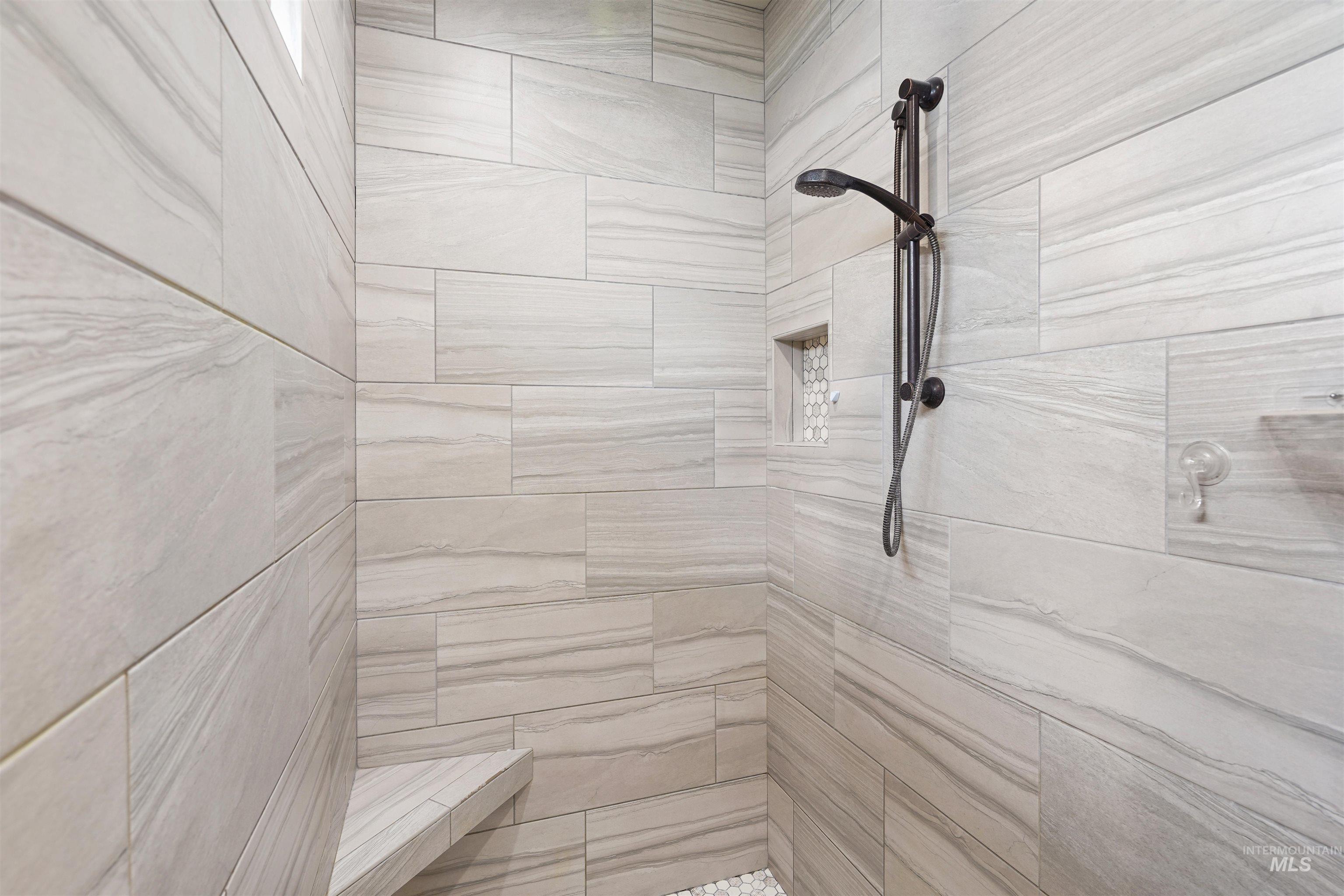 561 Biscotti Loop, Heyburn, Idaho 83336, 5 Bedrooms, 3 Bathrooms, Residential For Sale, Price $535,000,MLS 98971446