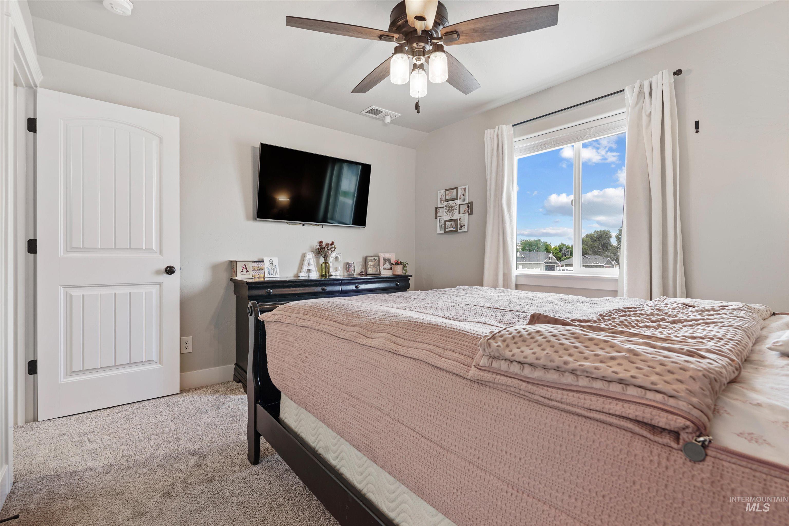 561 Biscotti Loop, Heyburn, Idaho 83336, 5 Bedrooms, 3 Bathrooms, Residential For Sale, Price $535,000,MLS 98971446