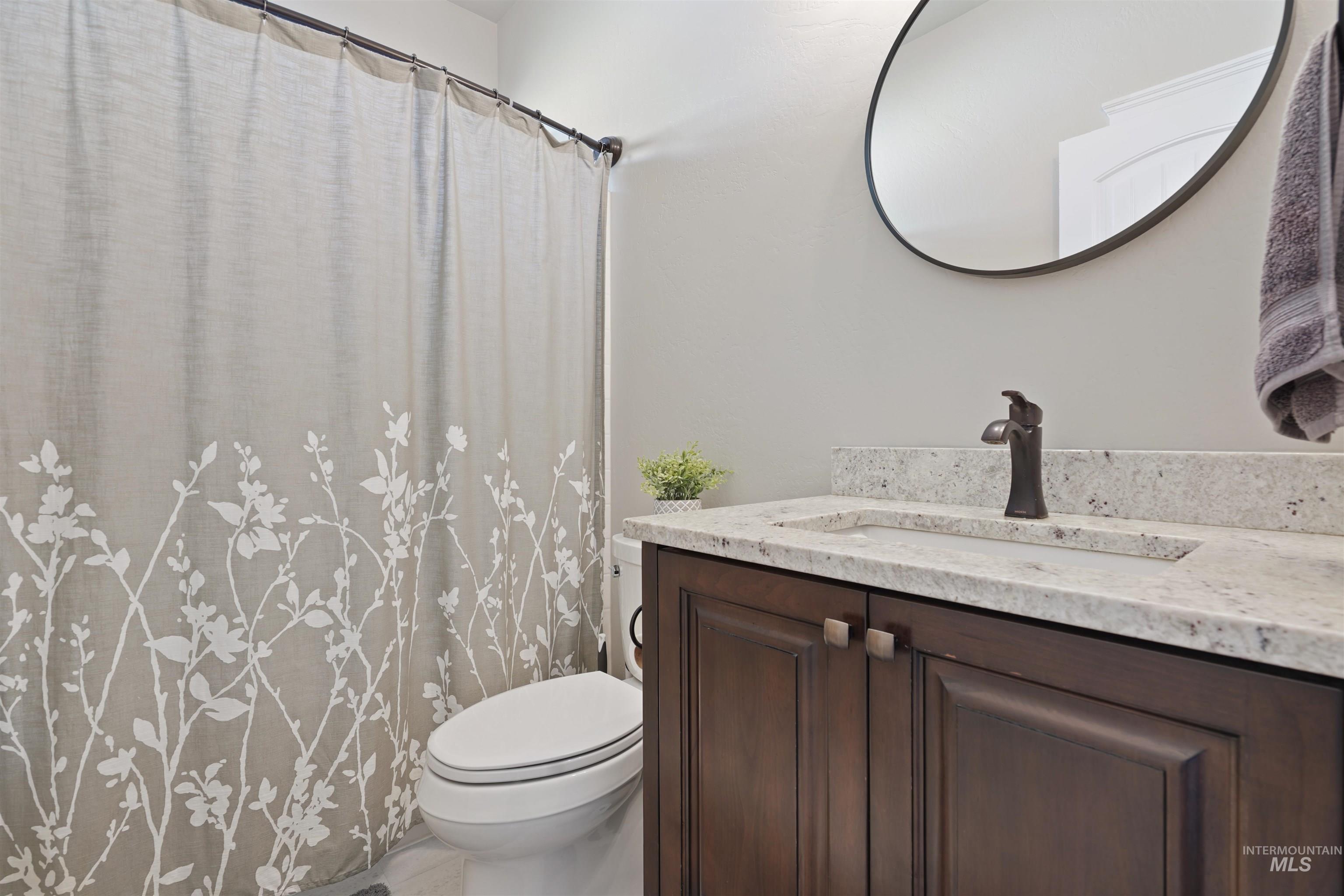 561 Biscotti Loop, Heyburn, Idaho 83336, 5 Bedrooms, 3 Bathrooms, Residential For Sale, Price $535,000,MLS 98971446