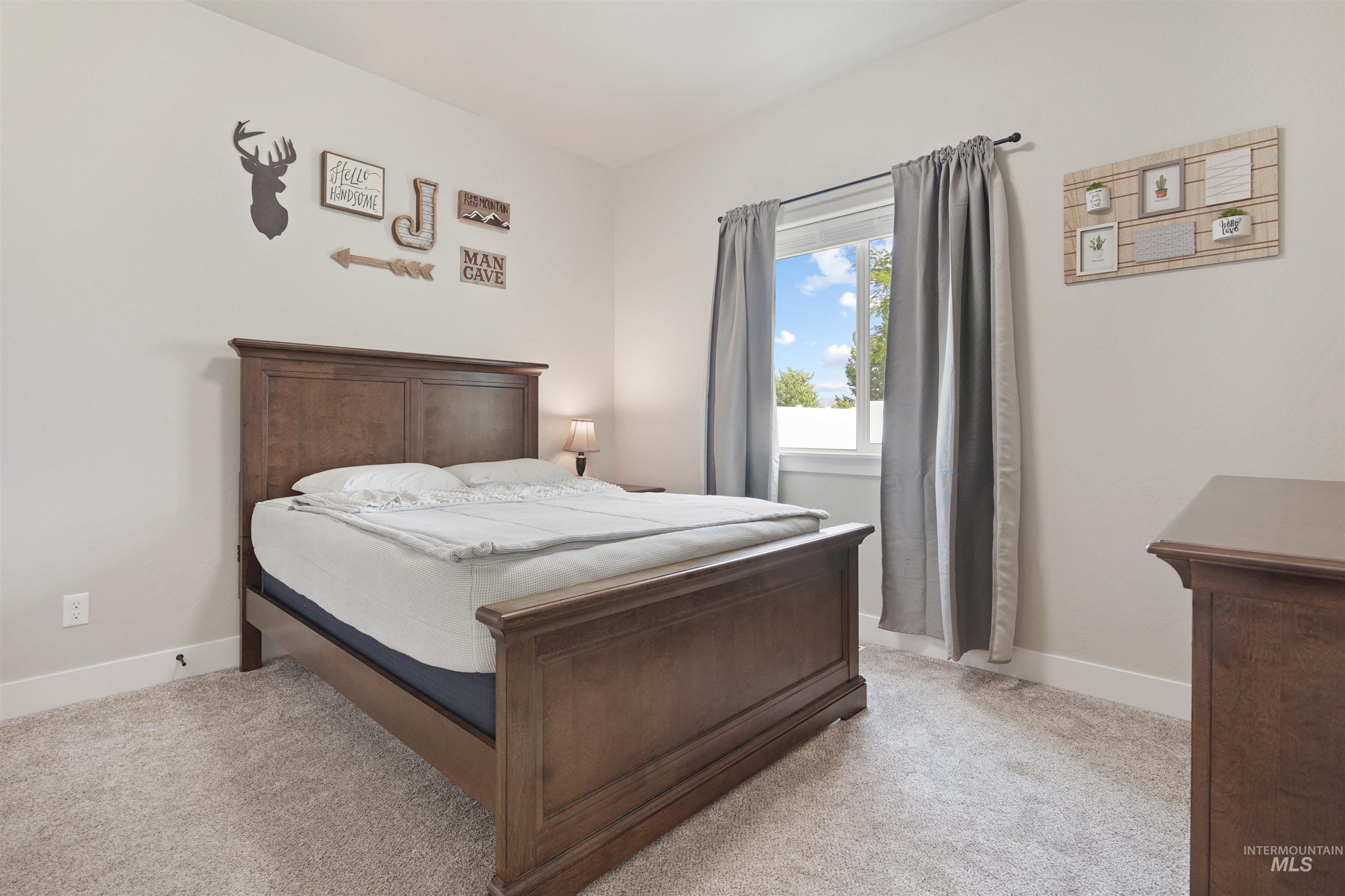 561 Biscotti Loop, Heyburn, Idaho 83336, 5 Bedrooms, 3 Bathrooms, Residential For Sale, Price $535,000,MLS 98971446