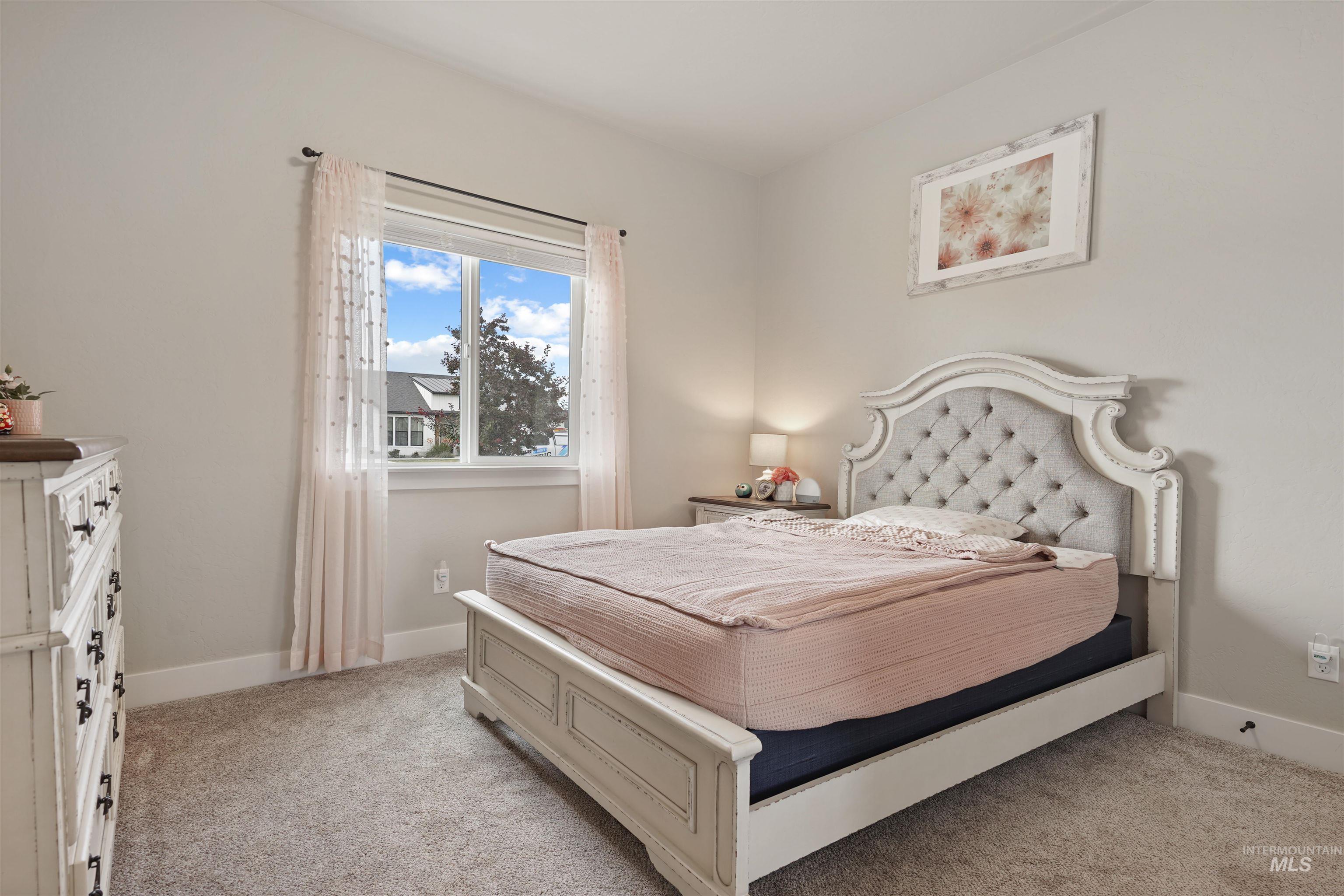 561 Biscotti Loop, Heyburn, Idaho 83336, 5 Bedrooms, 3 Bathrooms, Residential For Sale, Price $535,000,MLS 98971446