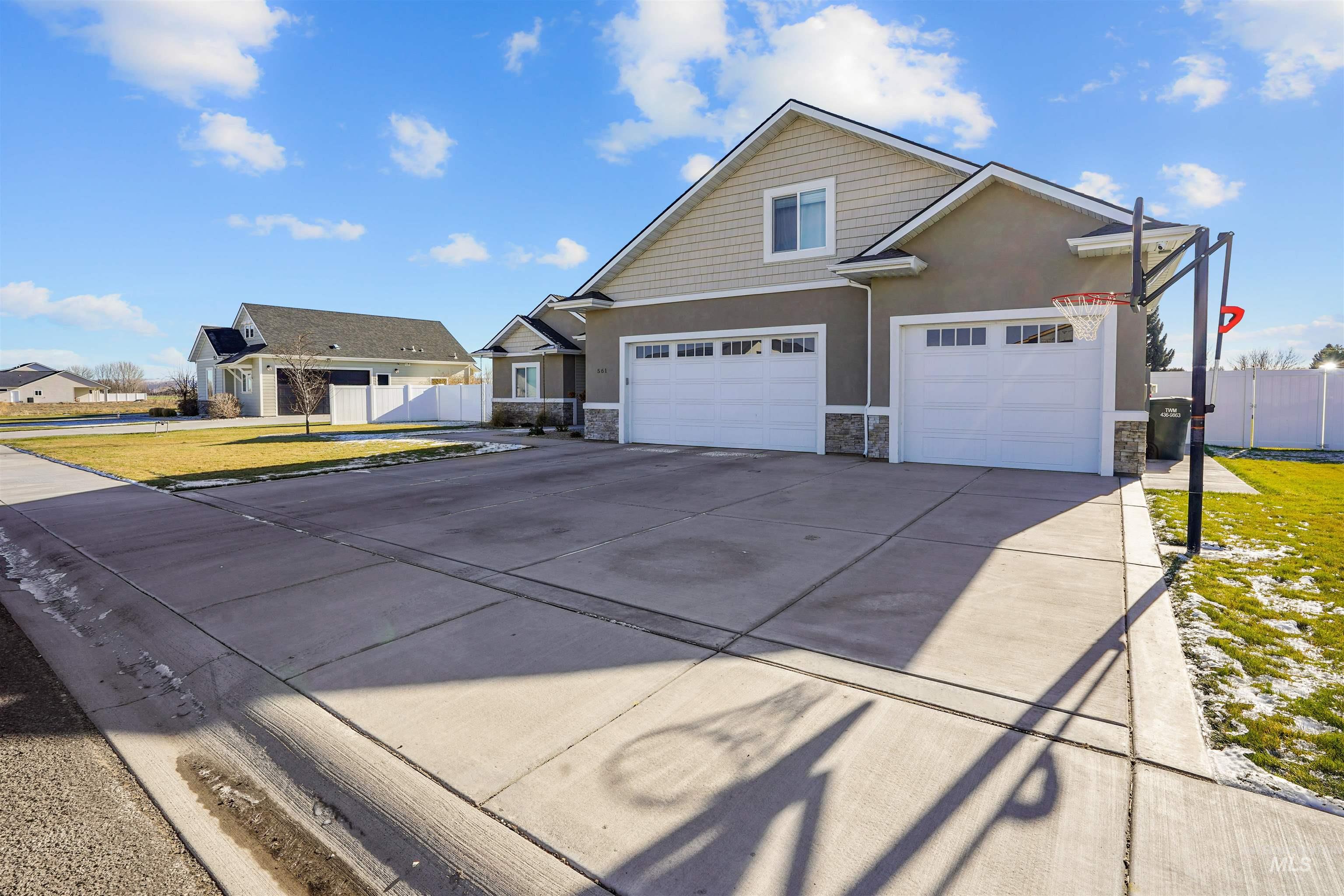 561 Biscotti Loop, Heyburn, Idaho 83336, 5 Bedrooms, 3 Bathrooms, Residential For Sale, Price $535,000,MLS 98971446