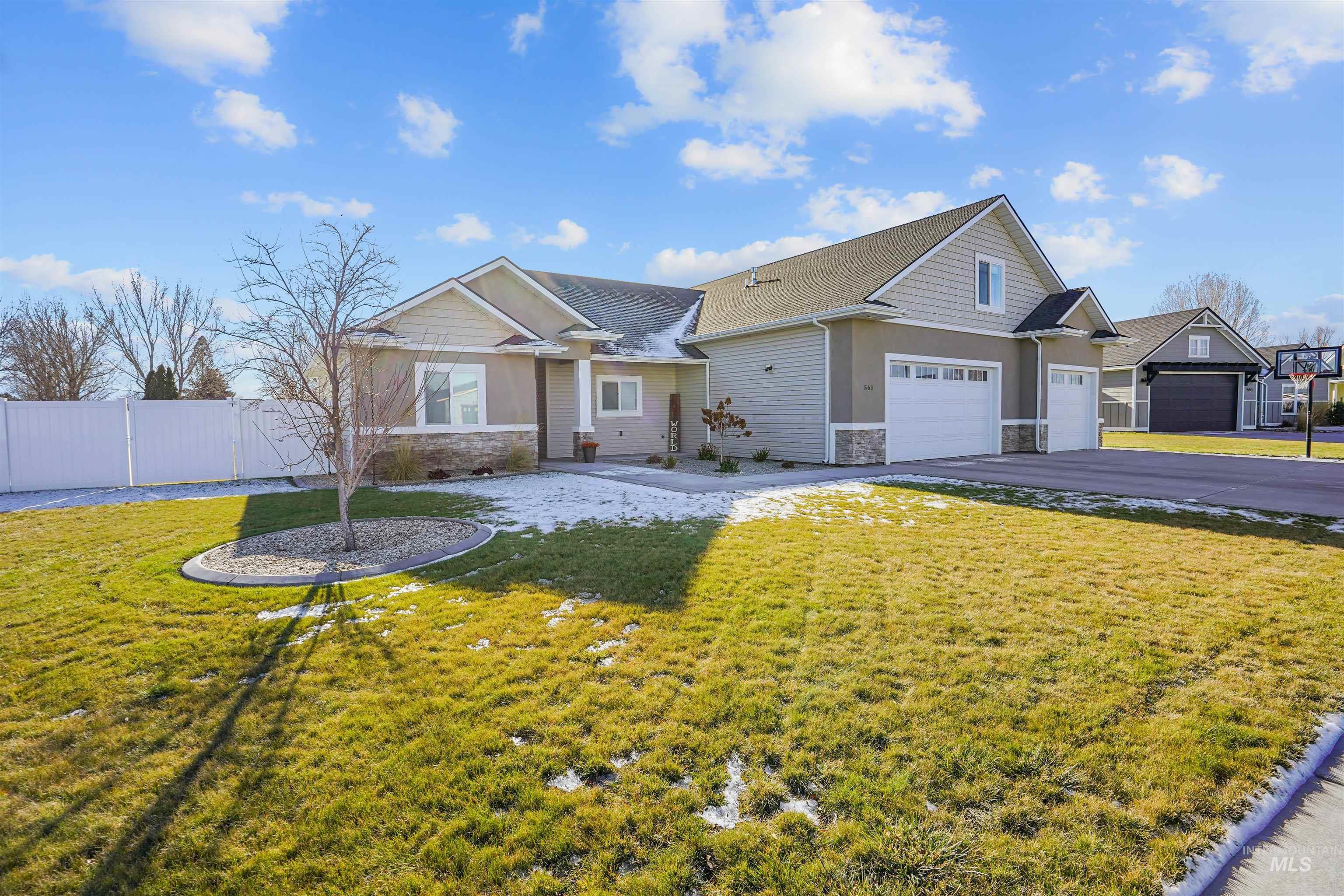 561 Biscotti Loop, Heyburn, Idaho 83336, 5 Bedrooms, 3 Bathrooms, Residential For Sale, Price $535,000,MLS 98971446