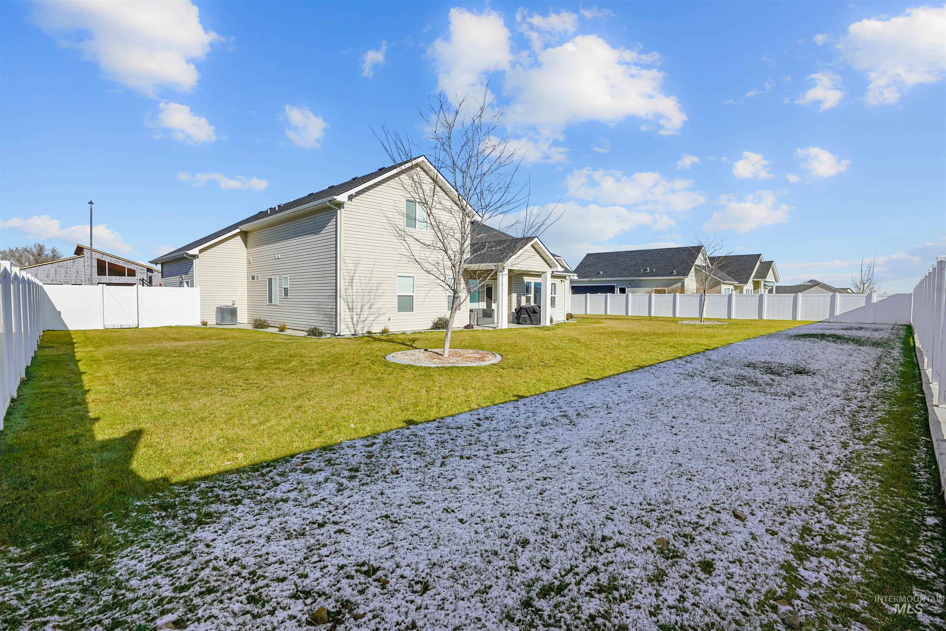 561 Biscotti Loop, Heyburn, Idaho 83336, 5 Bedrooms, 3 Bathrooms, Residential For Sale, Price $535,000,MLS 98971446