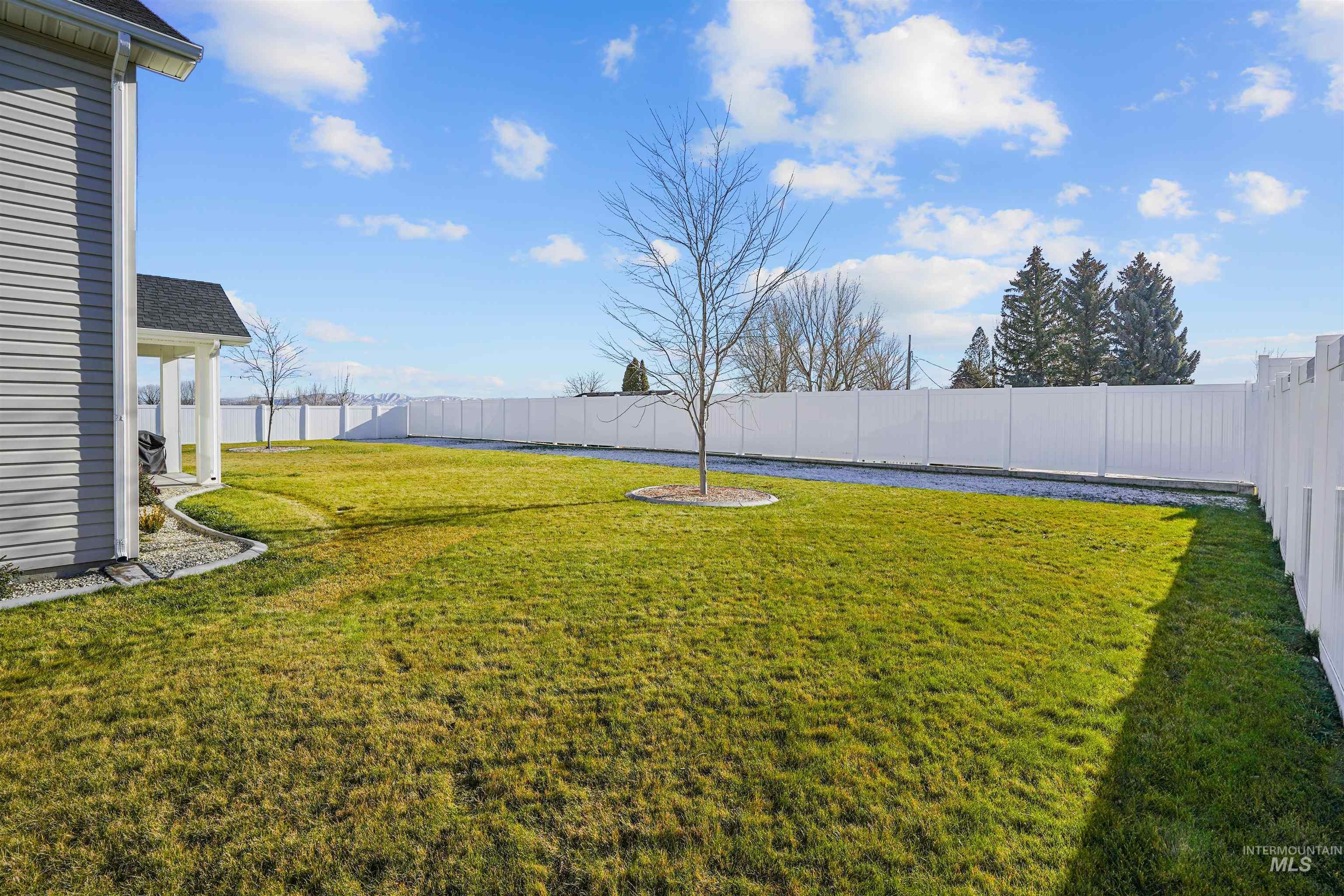 561 Biscotti Loop, Heyburn, Idaho 83336, 5 Bedrooms, 3 Bathrooms, Residential For Sale, Price $535,000,MLS 98971446