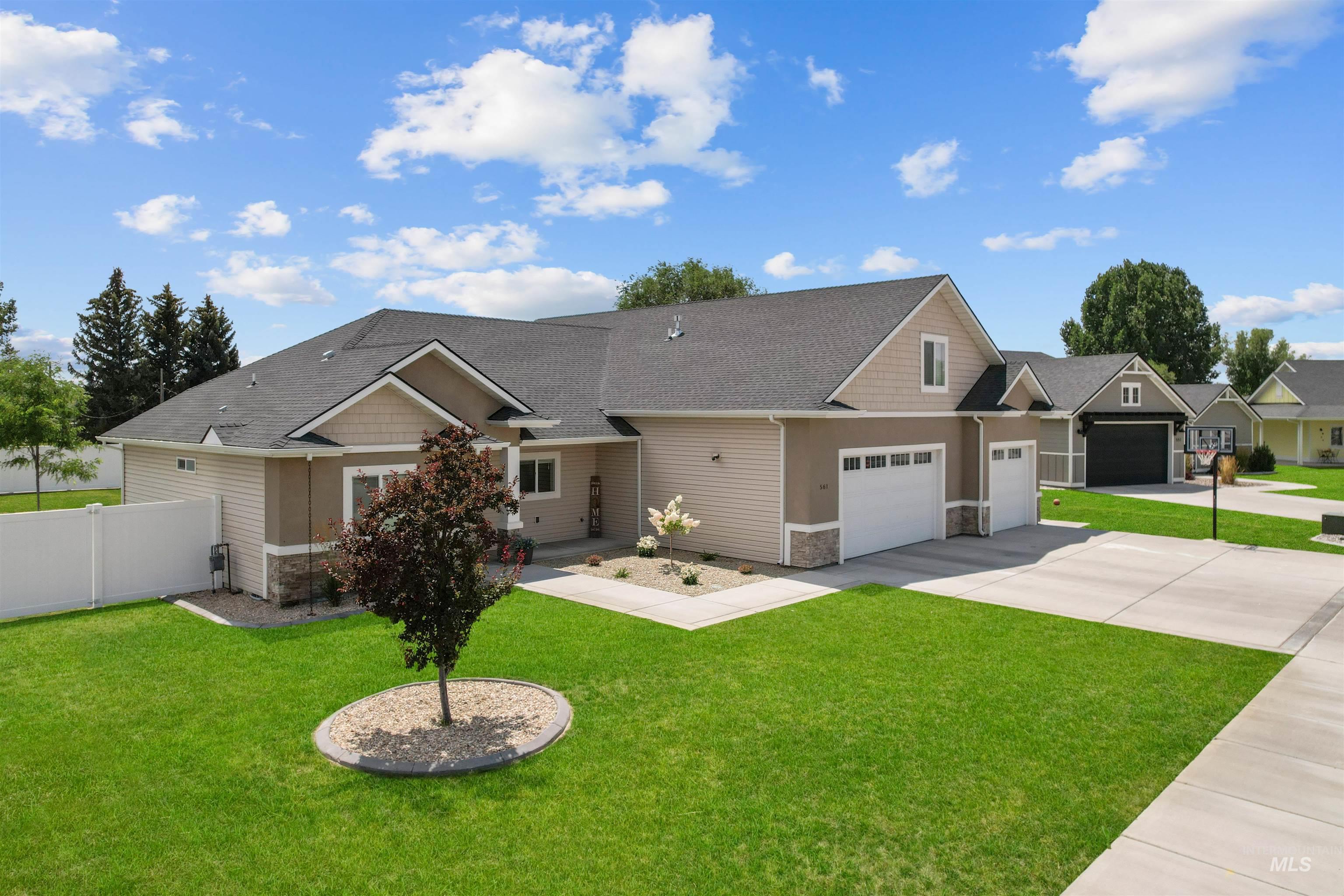 561 Biscotti Loop, Heyburn, Idaho 83336, 5 Bedrooms, 3 Bathrooms, Residential For Sale, Price $535,000,MLS 98971446