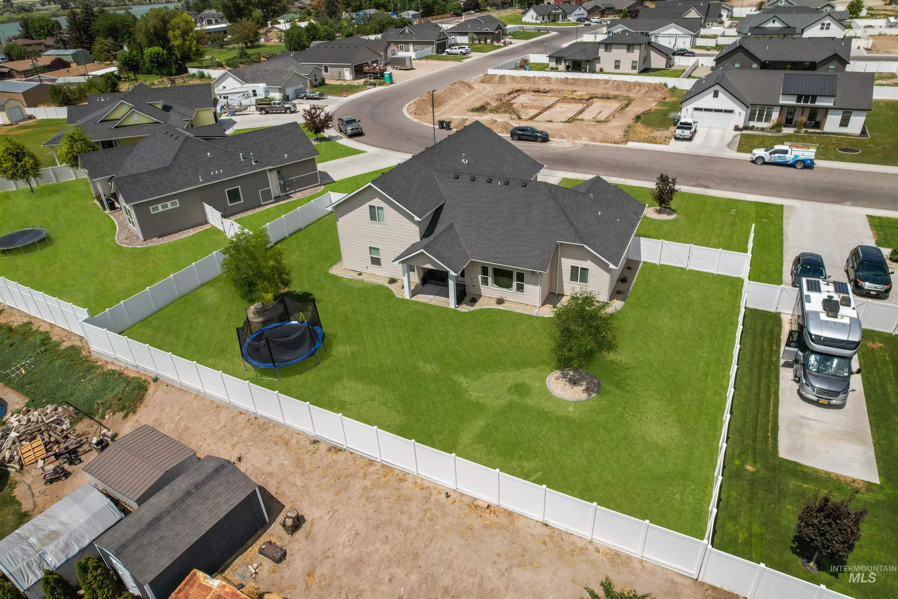 561 Biscotti Loop, Heyburn, Idaho 83336, 5 Bedrooms, 3 Bathrooms, Residential For Sale, Price $535,000,MLS 98971446