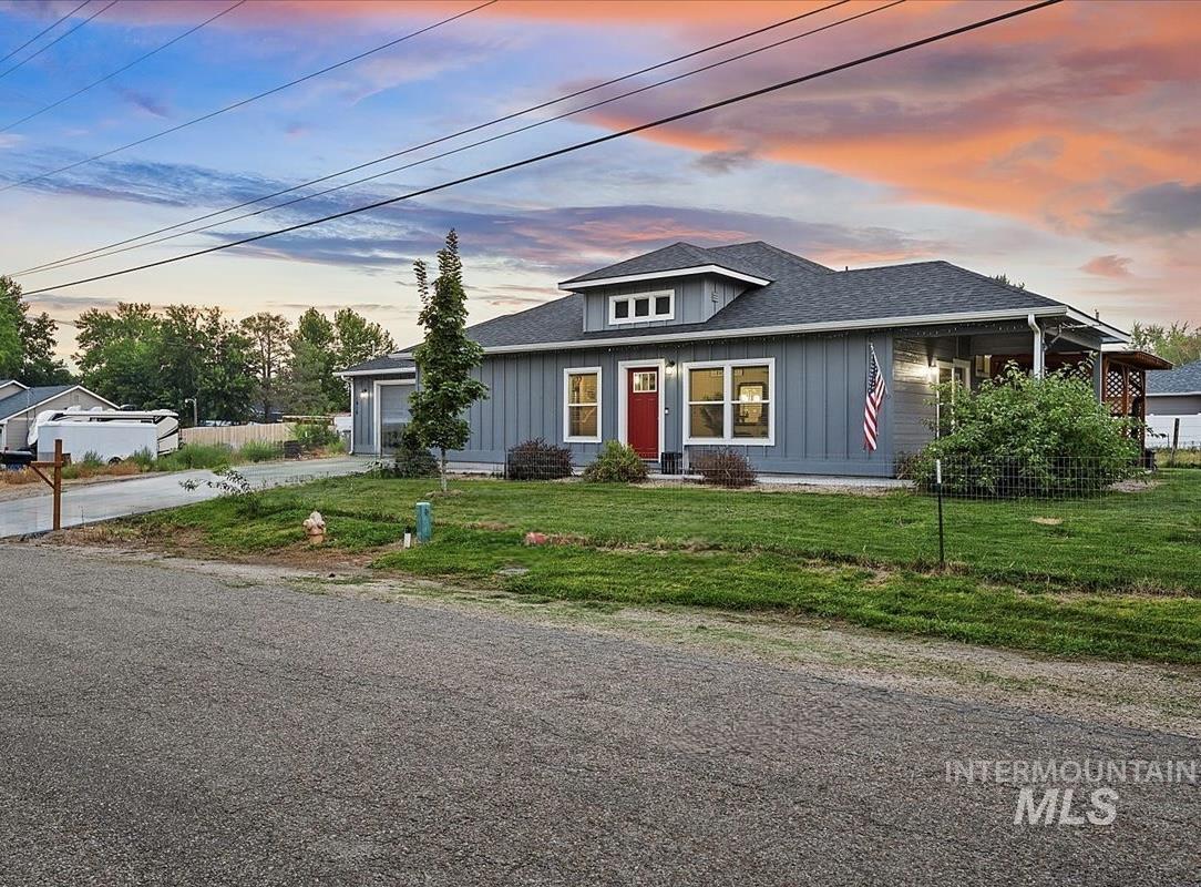 1616 Florida, Nampa, Idaho 83686, 3 Bedrooms, 2 Bathrooms, Residential For Sale, Price $499,900,MLS 98971447